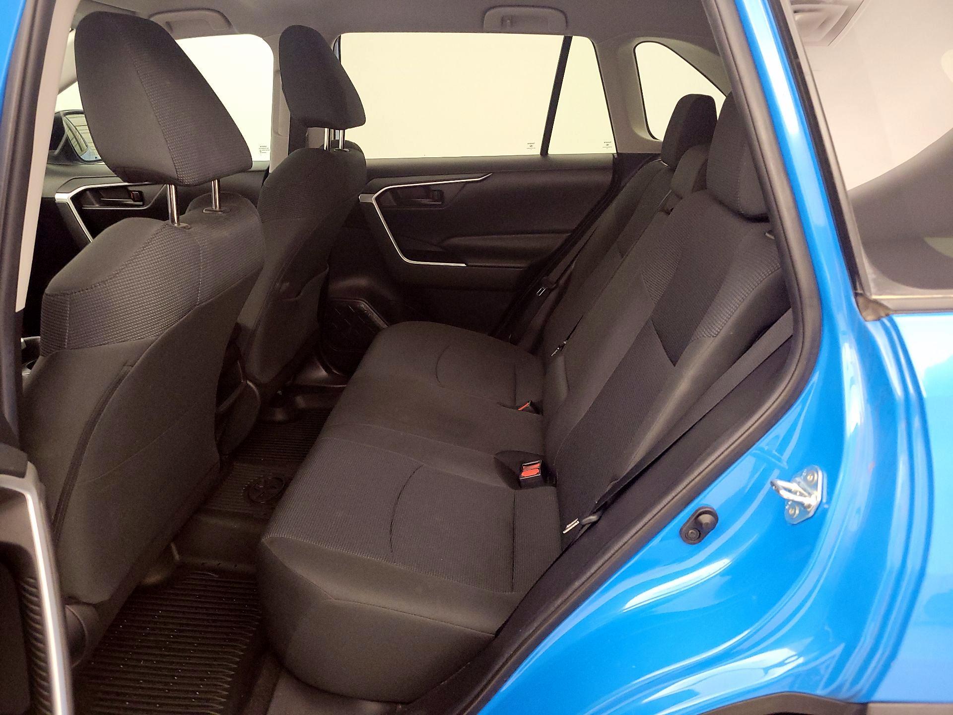 Thumbnail: 2020 Toyota RAV4 - 19