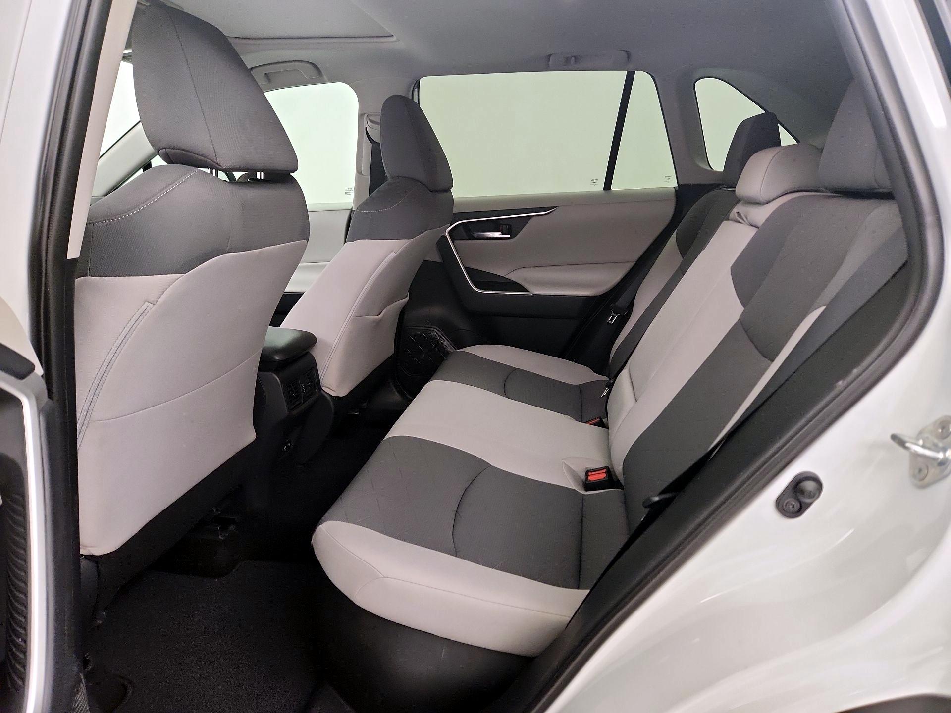 Thumbnail: 2019 Toyota RAV4 - 20