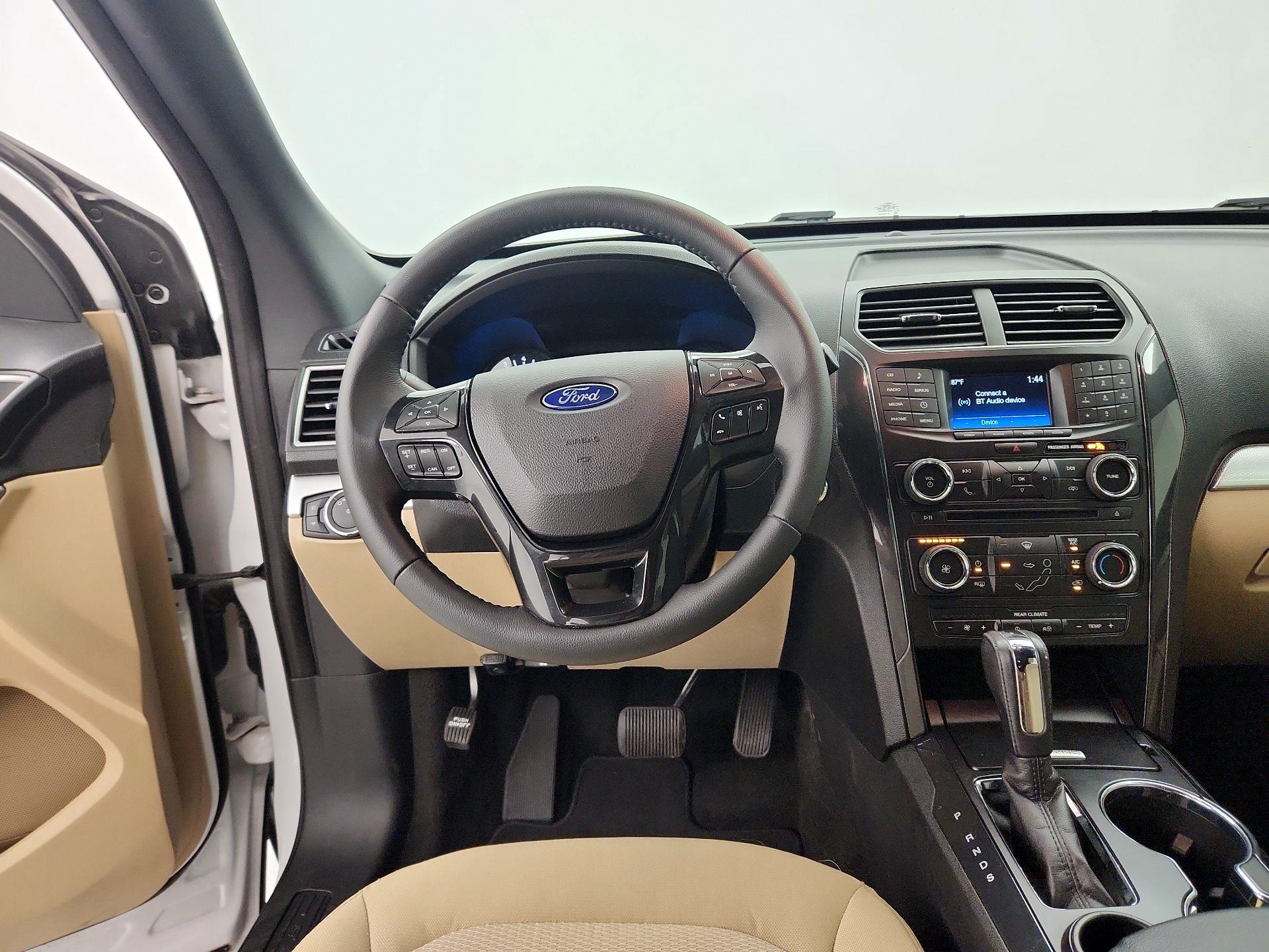 Thumbnail: 2017 Ford Explorer - 10