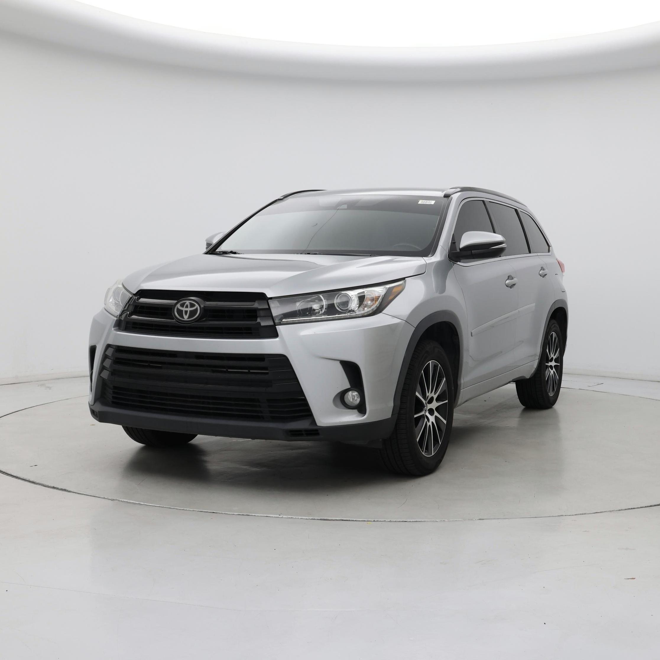 Thumbnail: 2017 Toyota Highlander - 4
