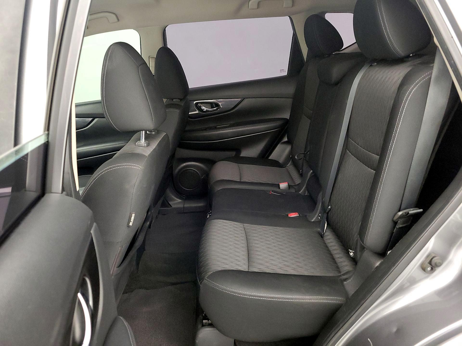 Thumbnail: 2018 Nissan Rogue - 19