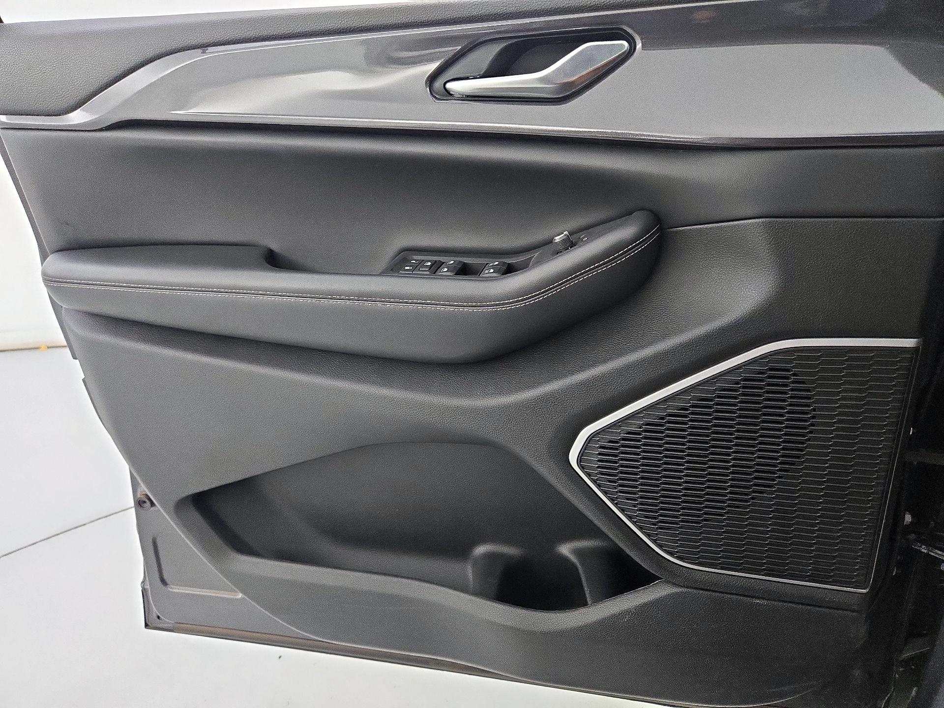 Thumbnail: 2022 Jeep Grand Cherokee - 12