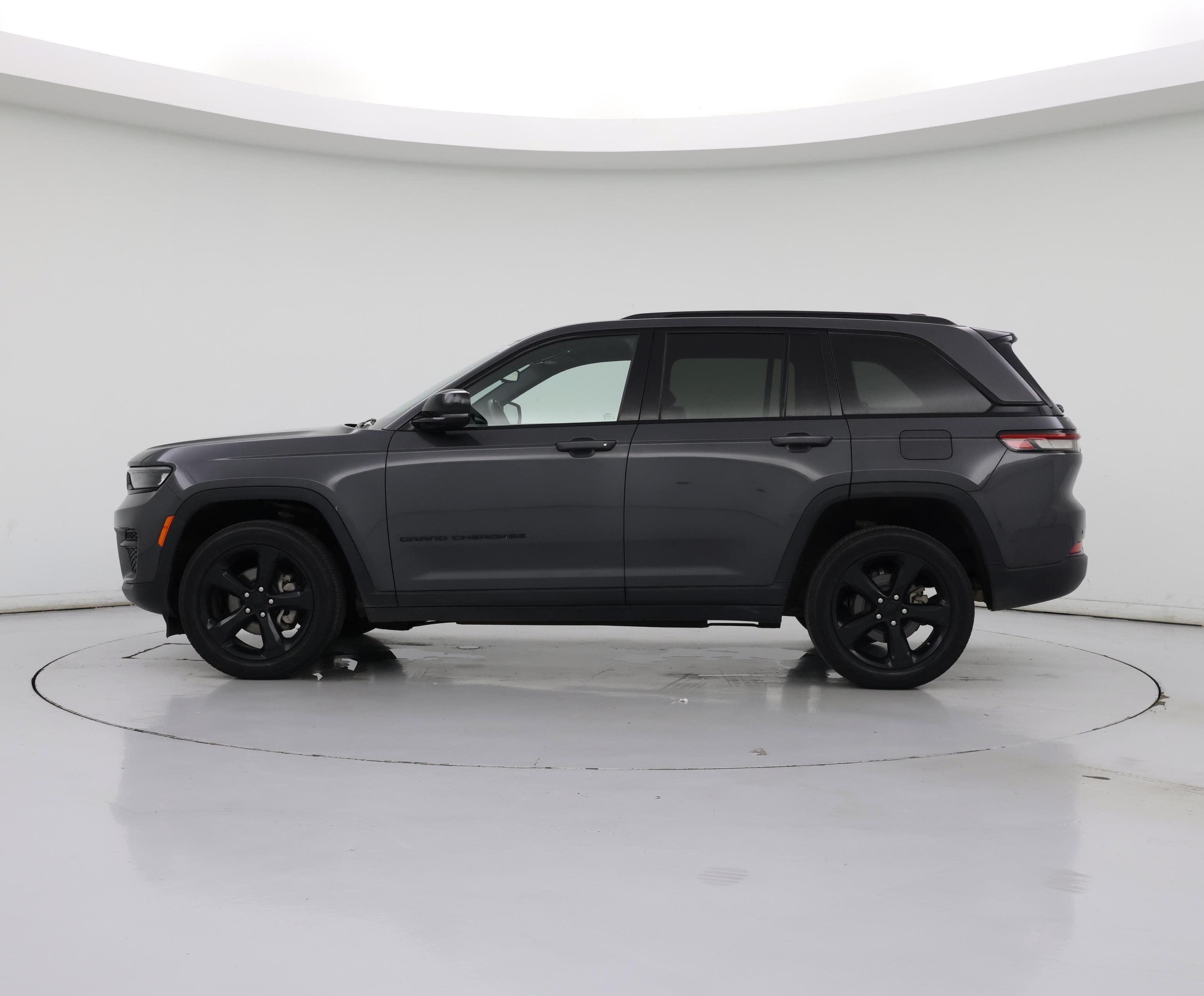 Thumbnail: 2022 Jeep Grand Cherokee - 3
