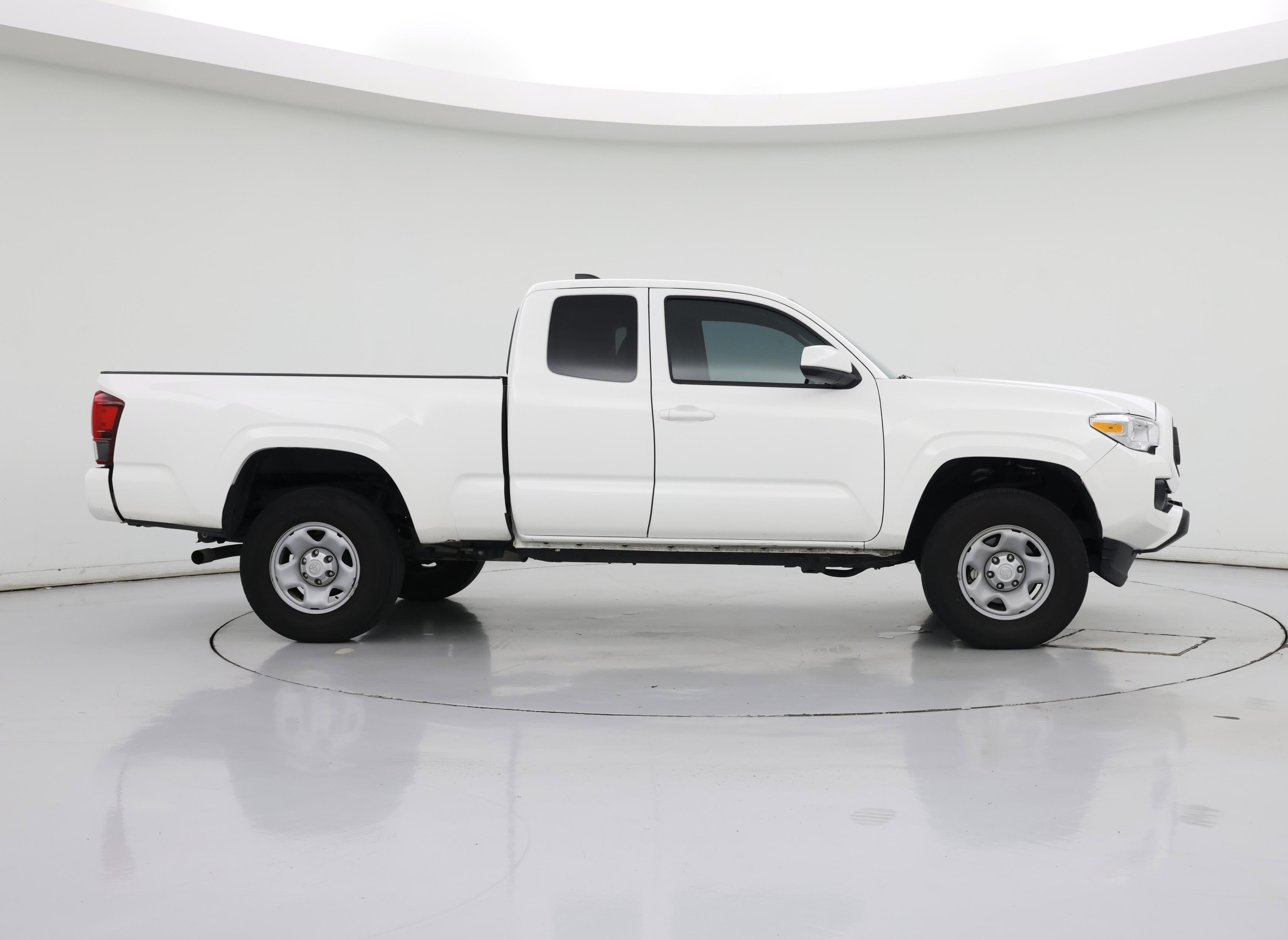 Thumbnail: 2023 Toyota Tacoma - 7