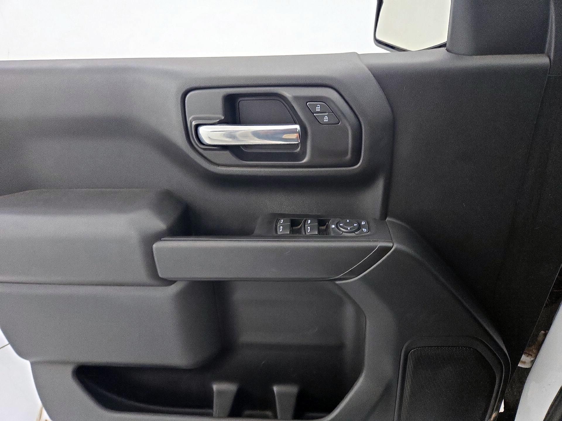 Thumbnail: 2021 Chevrolet Silverado 1500 - 12