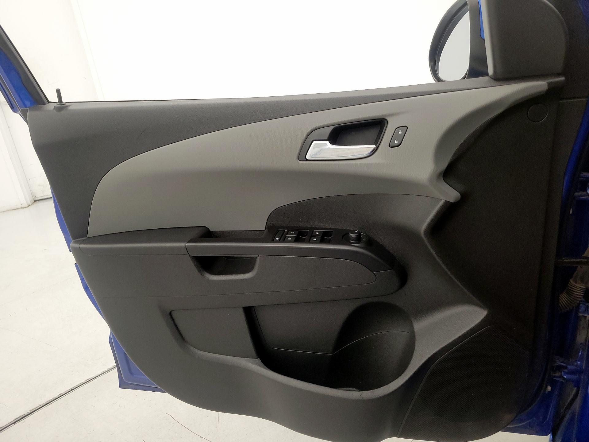 Thumbnail: 2019 Chevrolet Sonic - 12