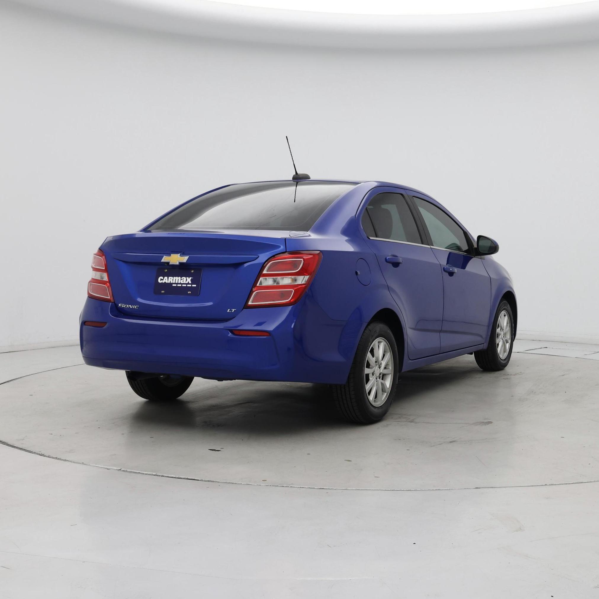 Thumbnail: 2019 Chevrolet Sonic - 8