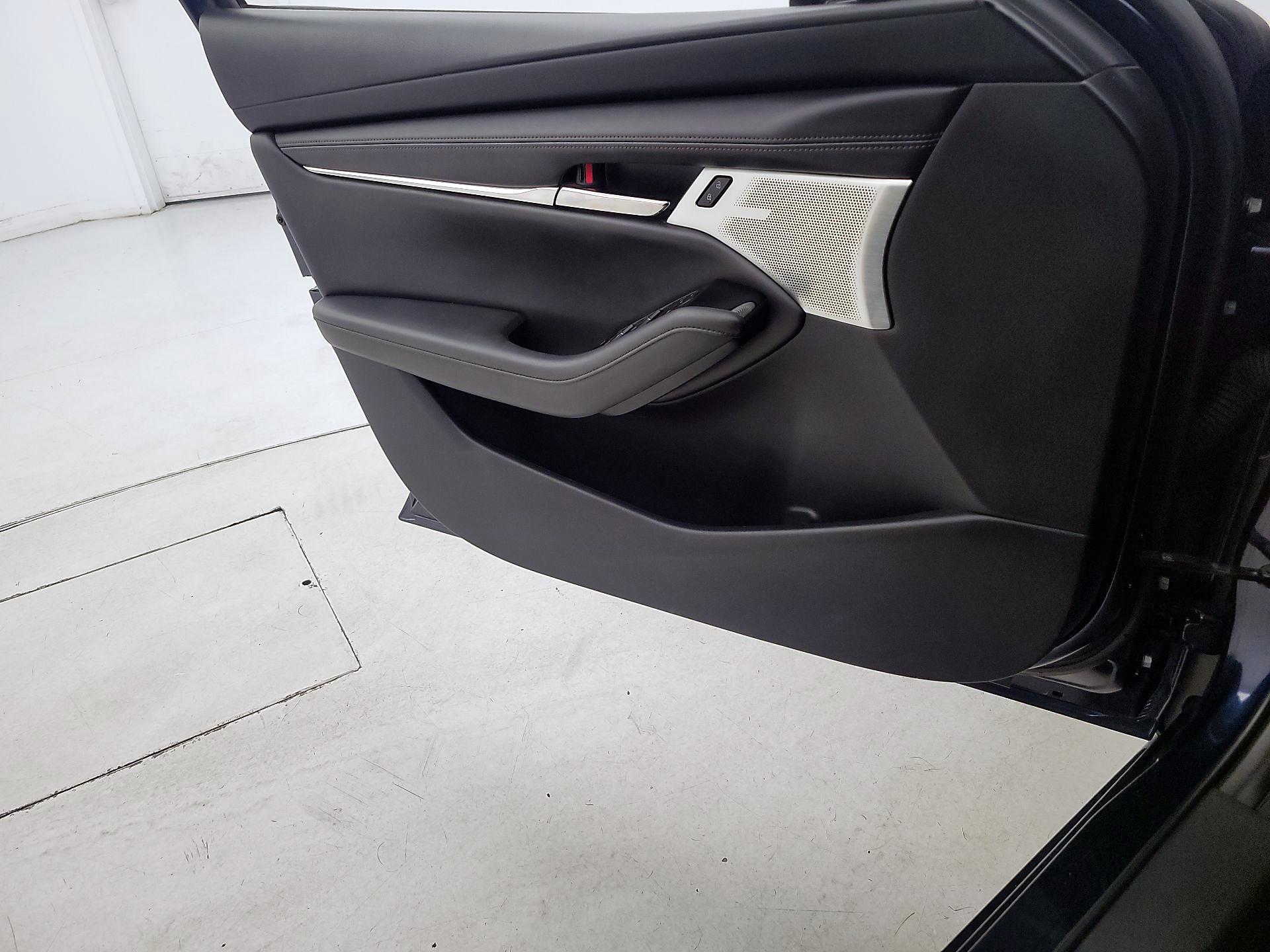 Thumbnail: 2020 Mazda Mazda3 - 12