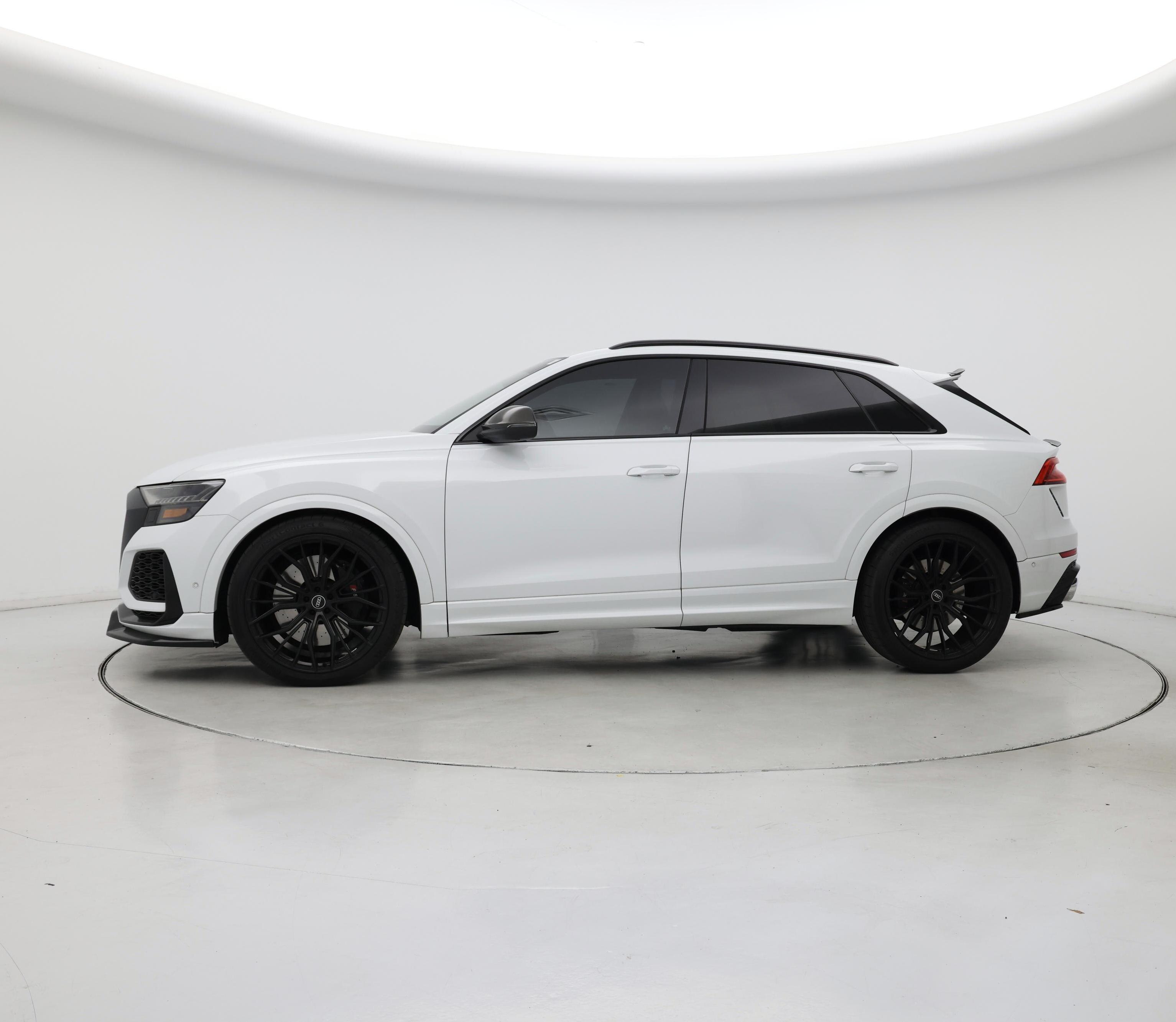 Thumbnail: 2022 Audi RS Q8 - 3