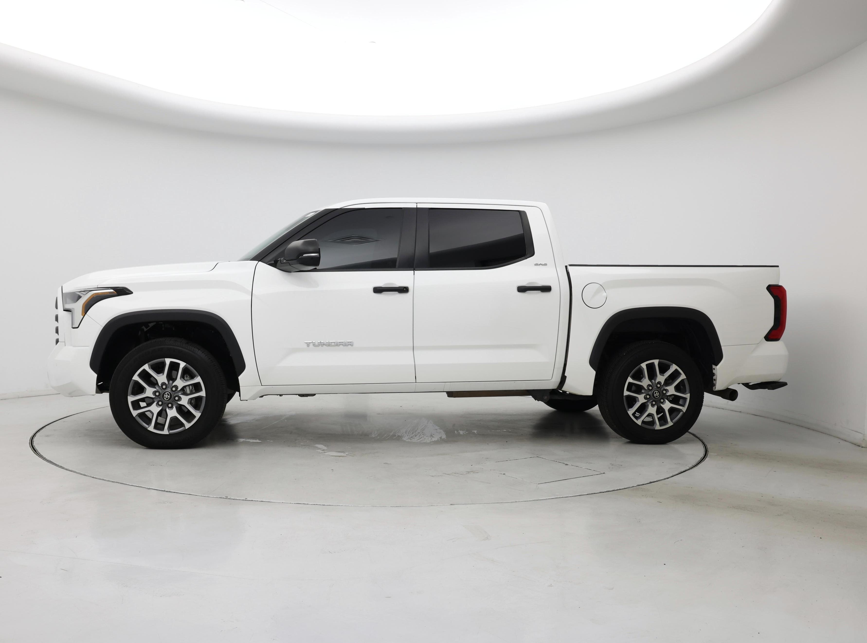 Thumbnail: 2024 Toyota Tundra - 3