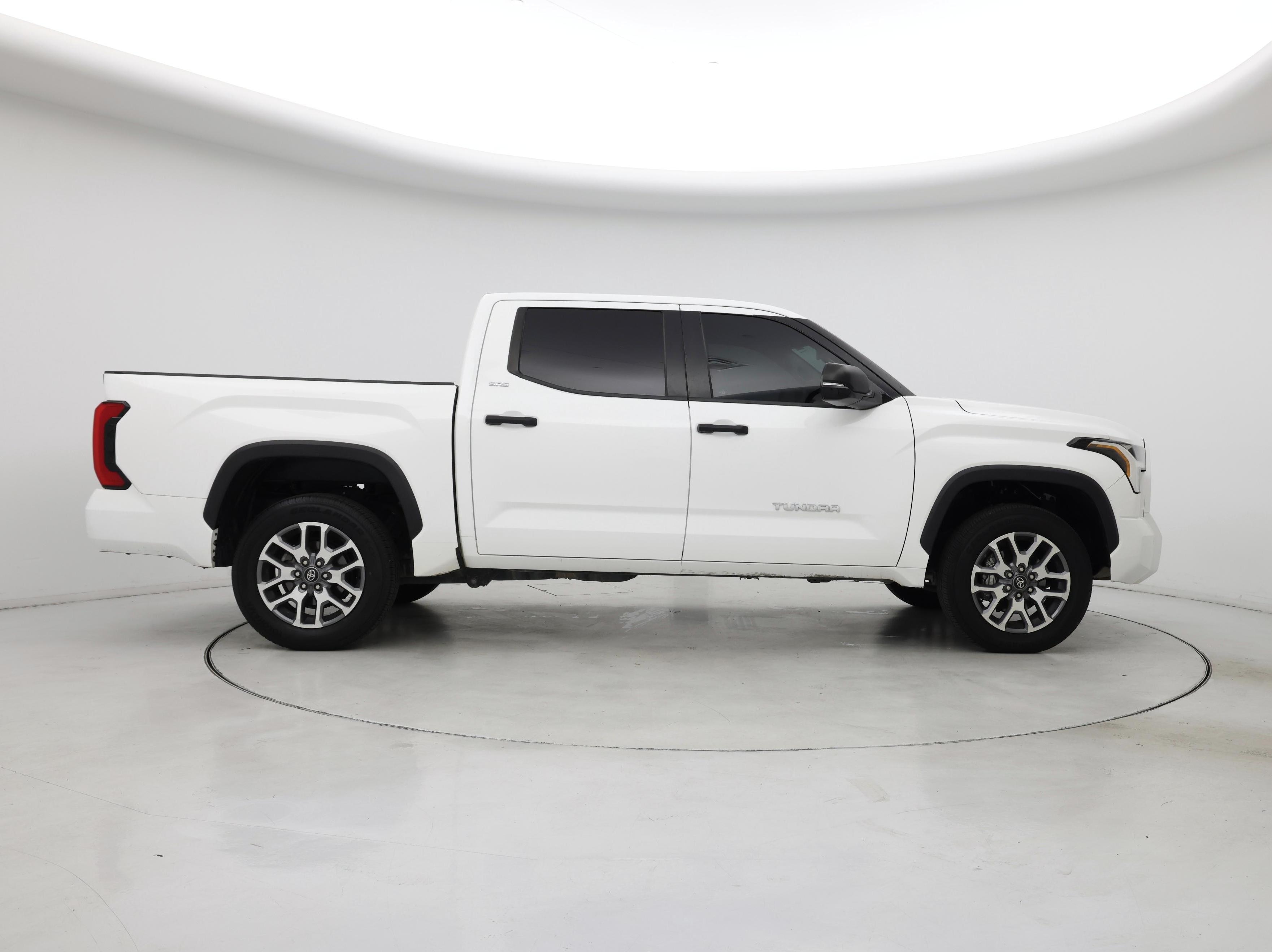Thumbnail: 2024 Toyota Tundra - 7