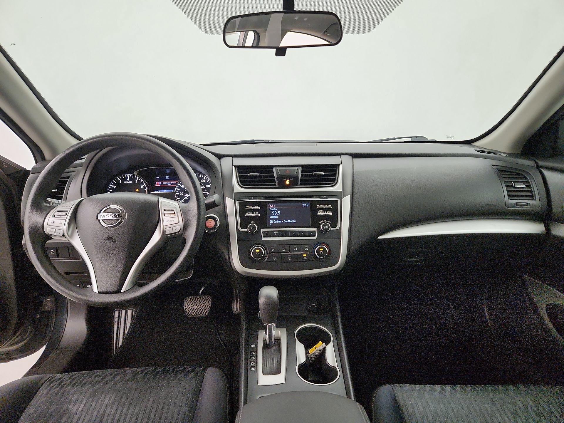 Thumbnail: 2018 Nissan Altima - 9