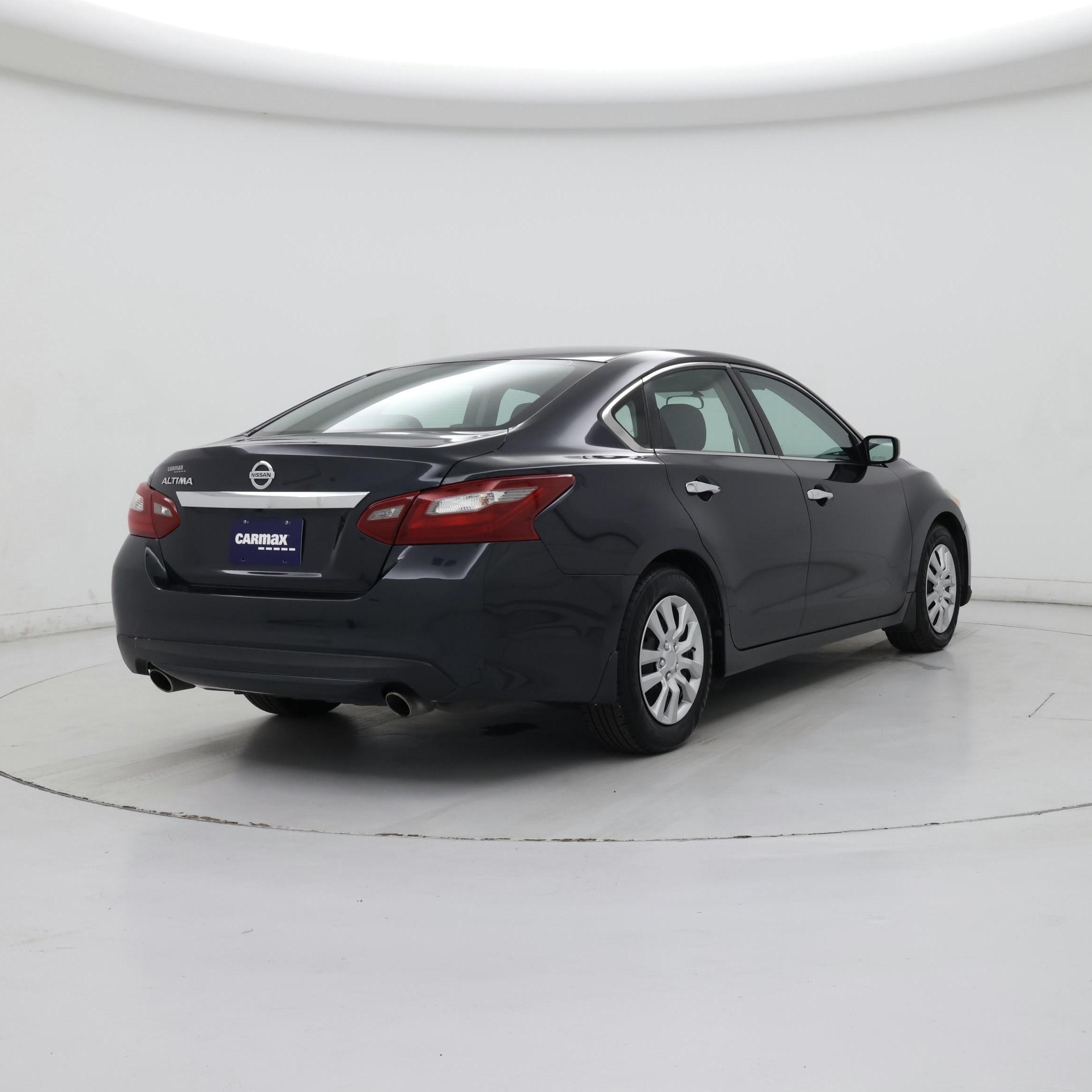 Thumbnail: 2018 Nissan Altima - 8