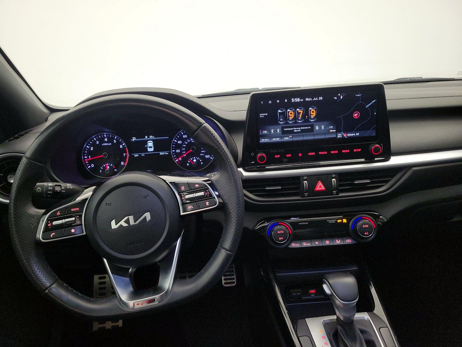 Thumbnail: 2022 Kia Forte - 10