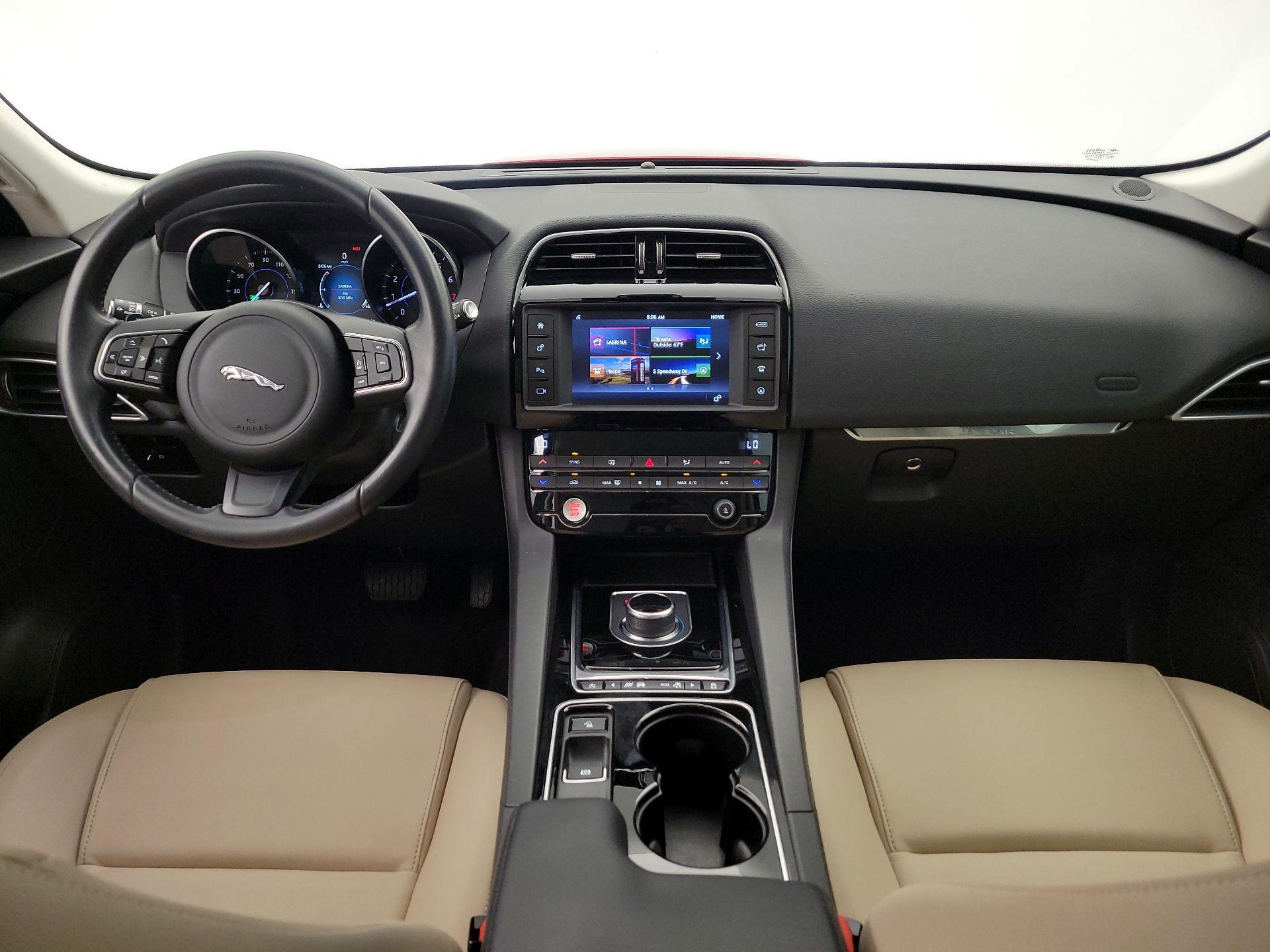 Thumbnail: 2017 Jaguar F-Pace - 9