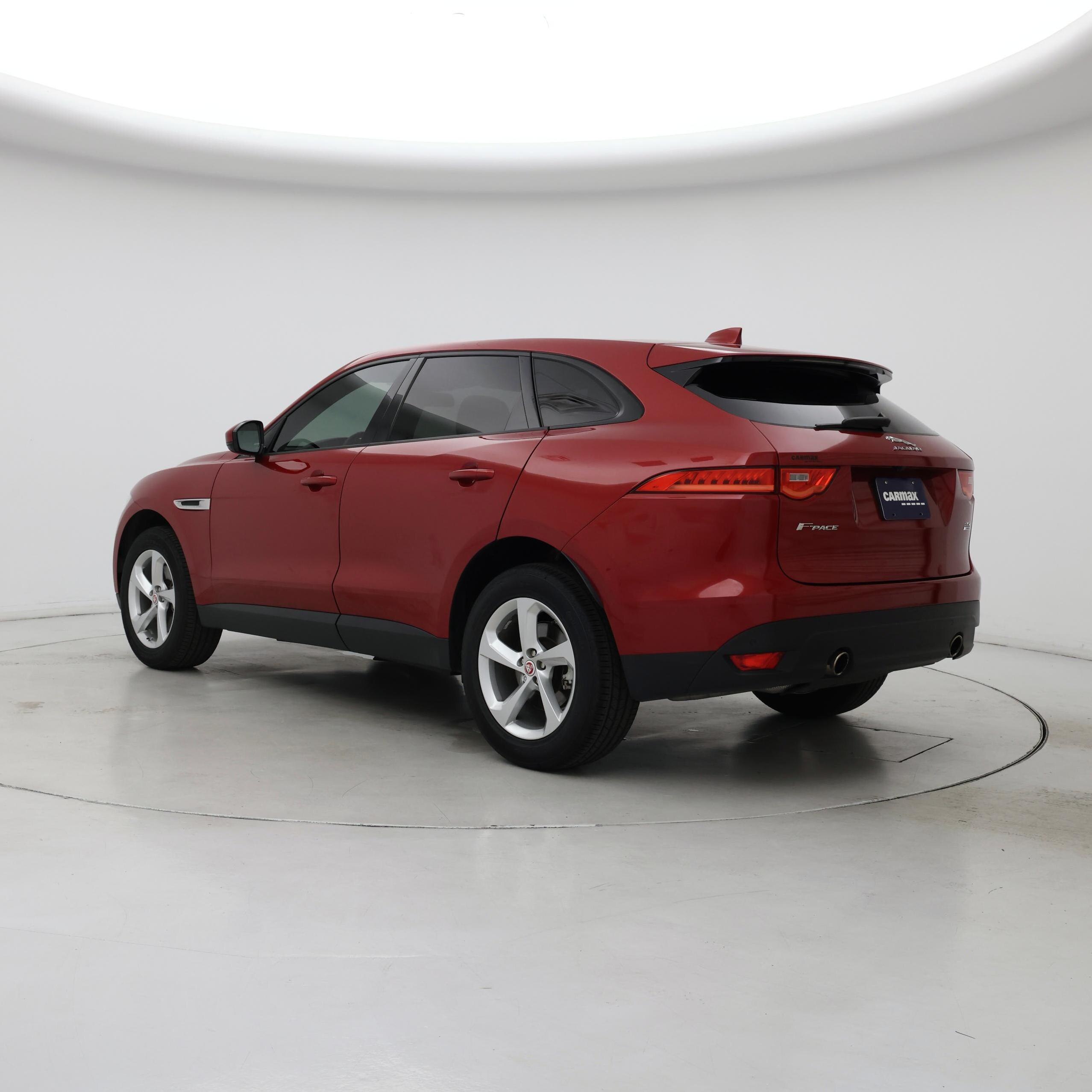 Thumbnail: 2017 Jaguar F-Pace - 2