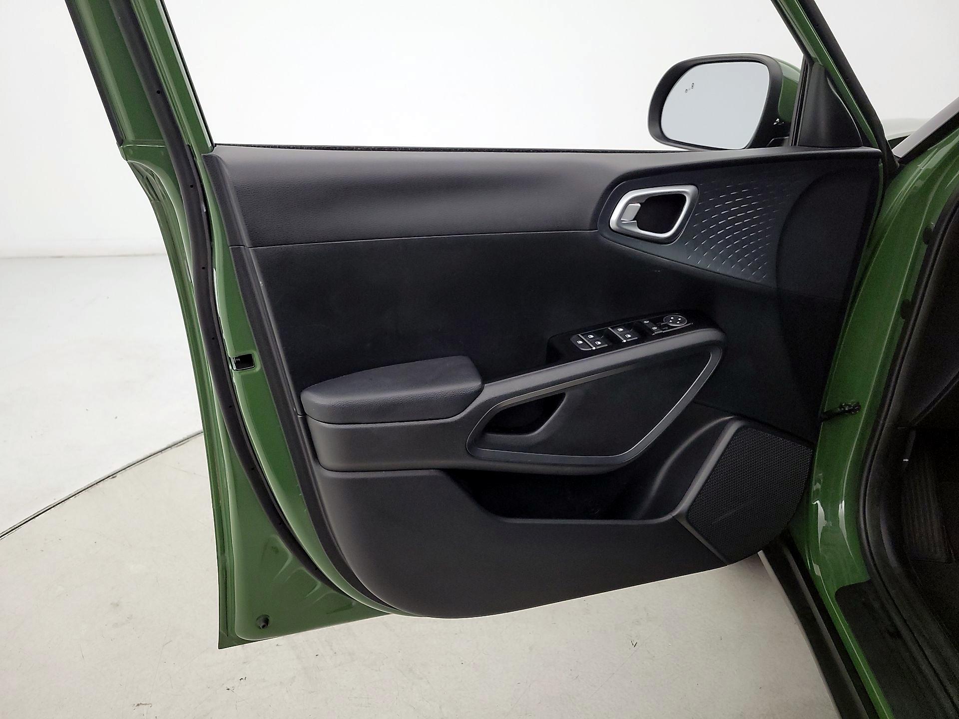 Thumbnail: 2021 Kia Soul - 12