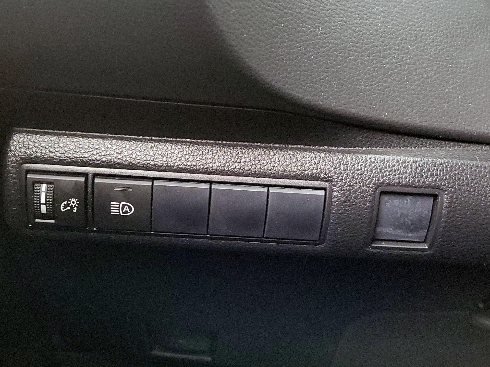 Thumbnail: 2020 Toyota Corolla - 13