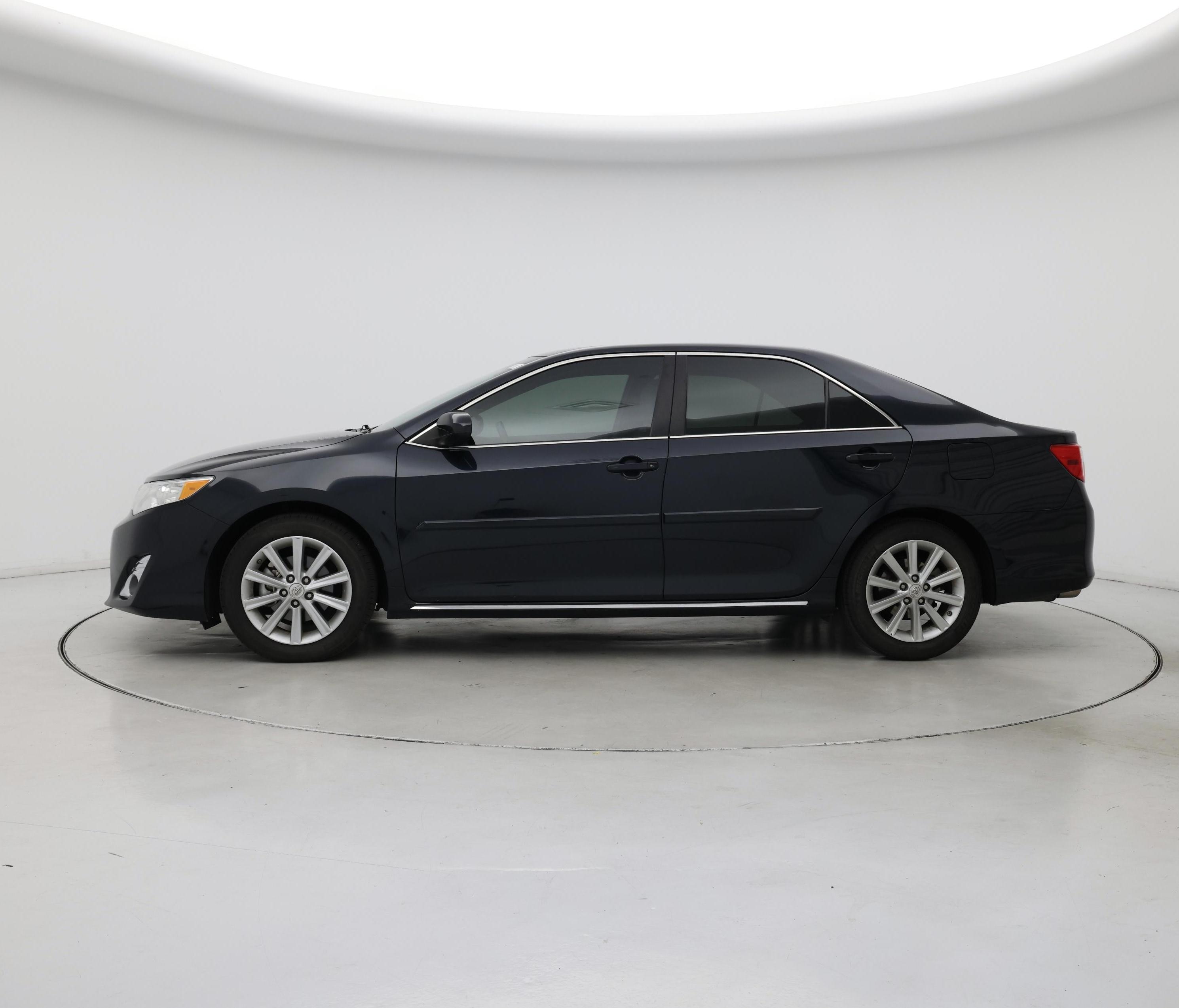 Thumbnail: 2013 Toyota Camry - 3