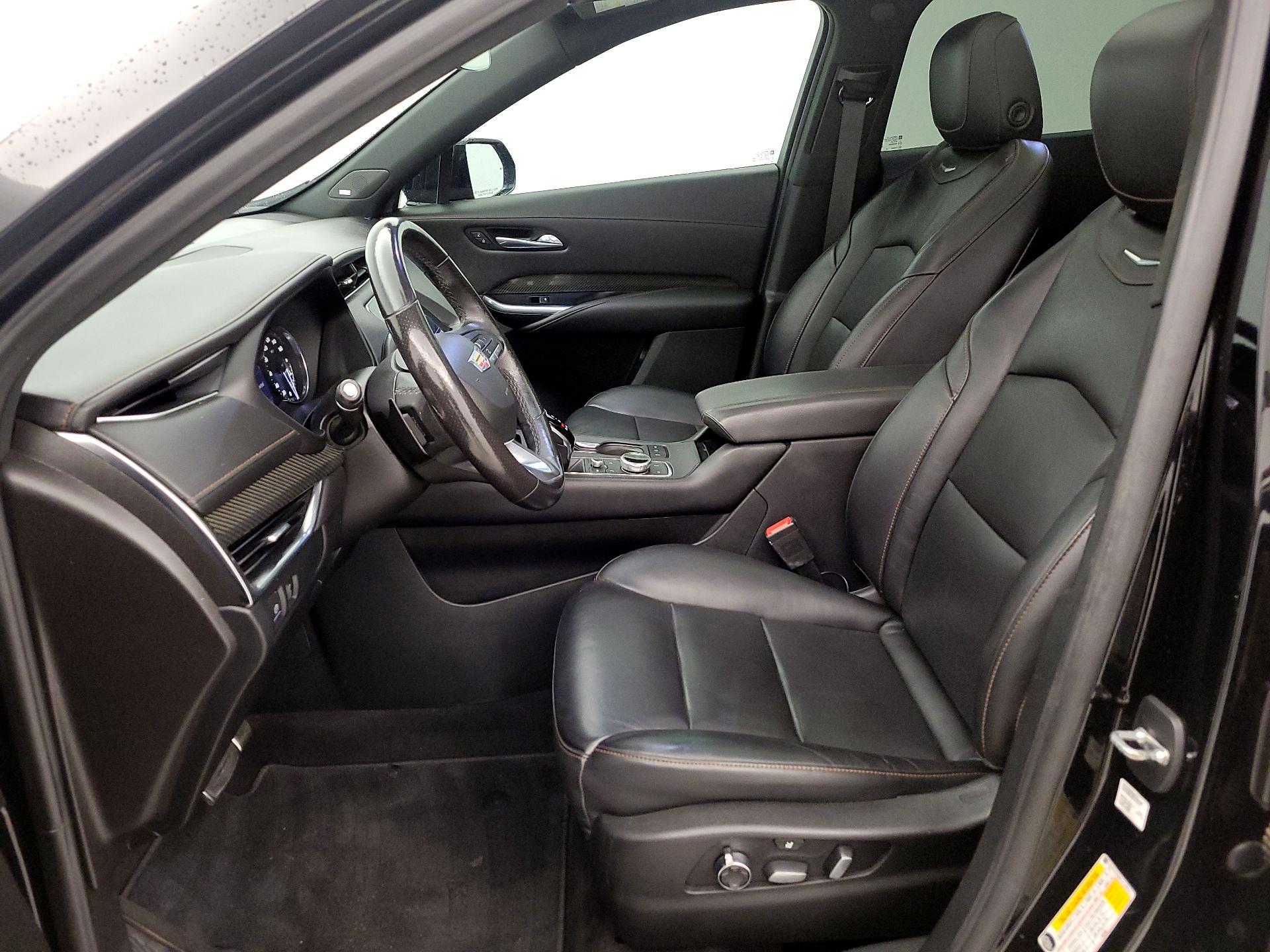 Thumbnail: 2020 Cadillac XT4 - 11