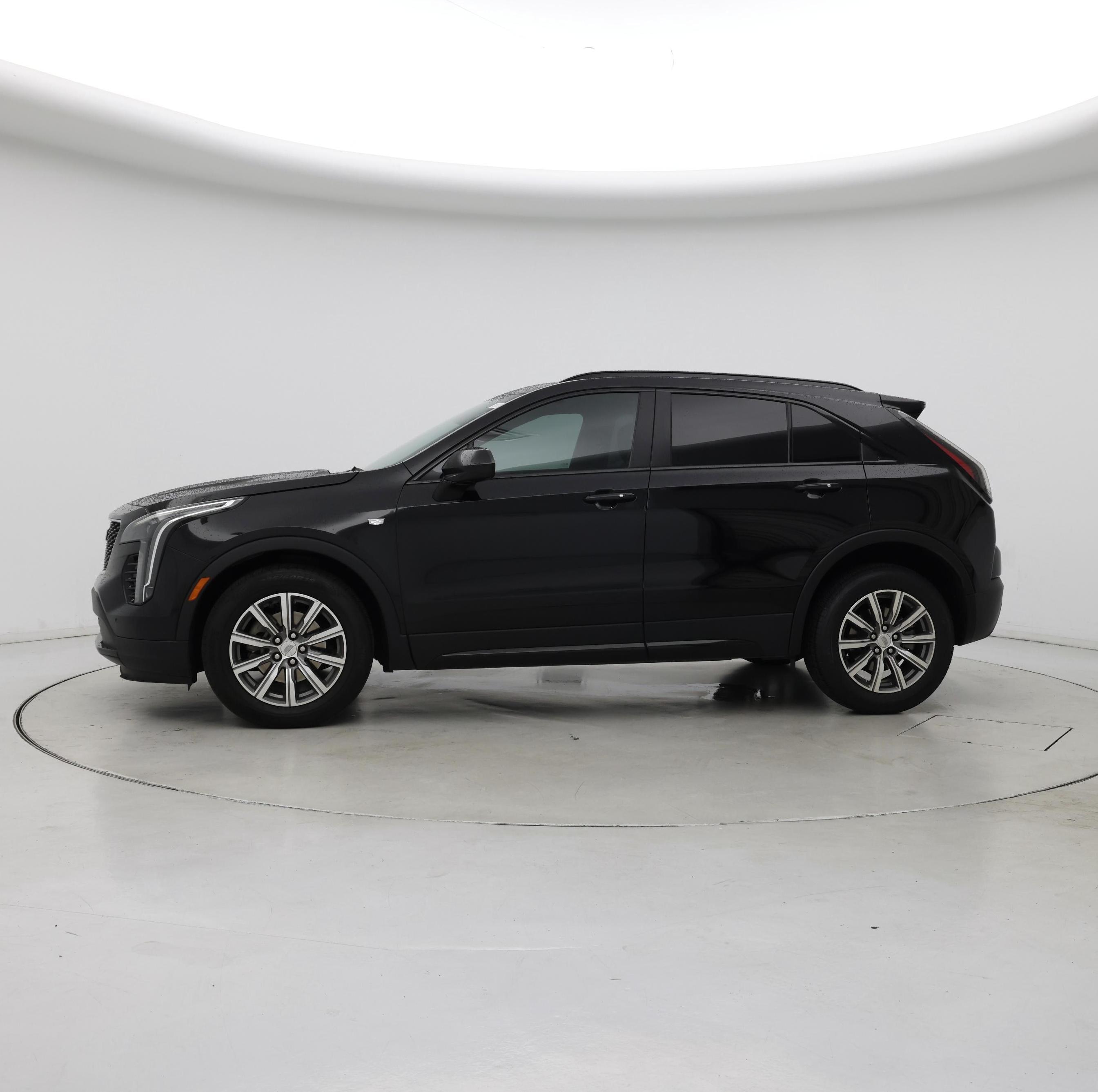 Thumbnail: 2020 Cadillac XT4 - 3