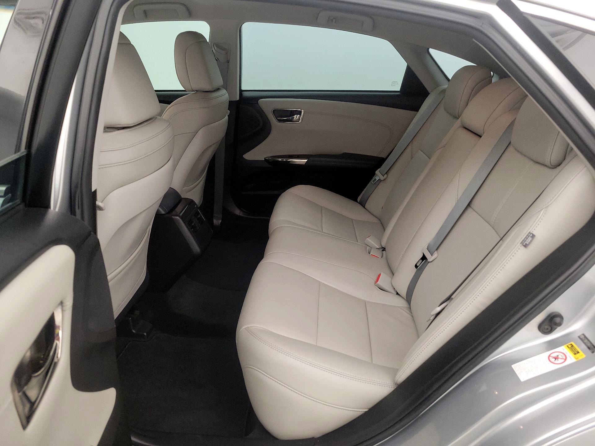 Thumbnail: 2015 Toyota Avalon - 18