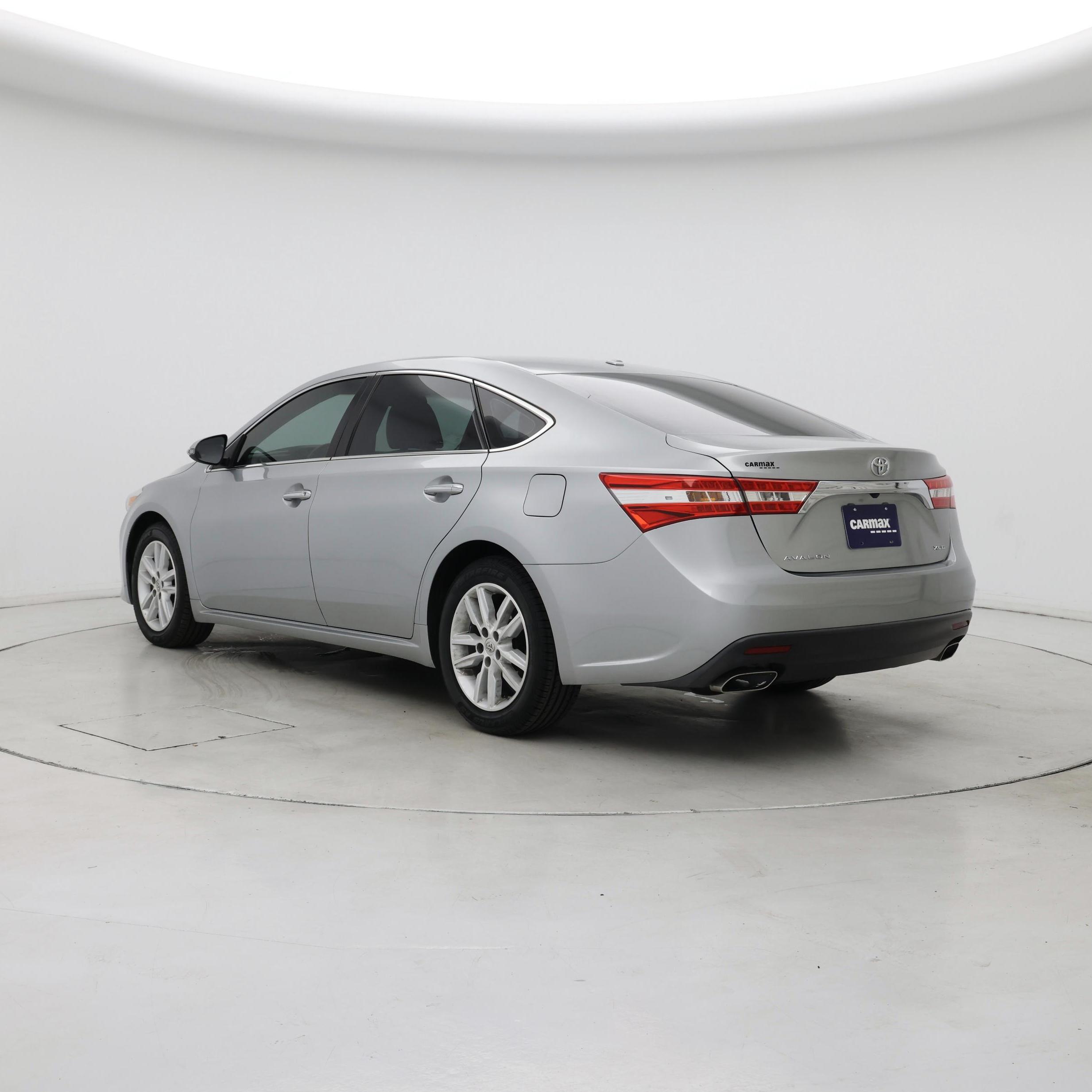 Thumbnail: 2015 Toyota Avalon - 2