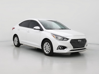 White 2022 Hyundai Accent SEL