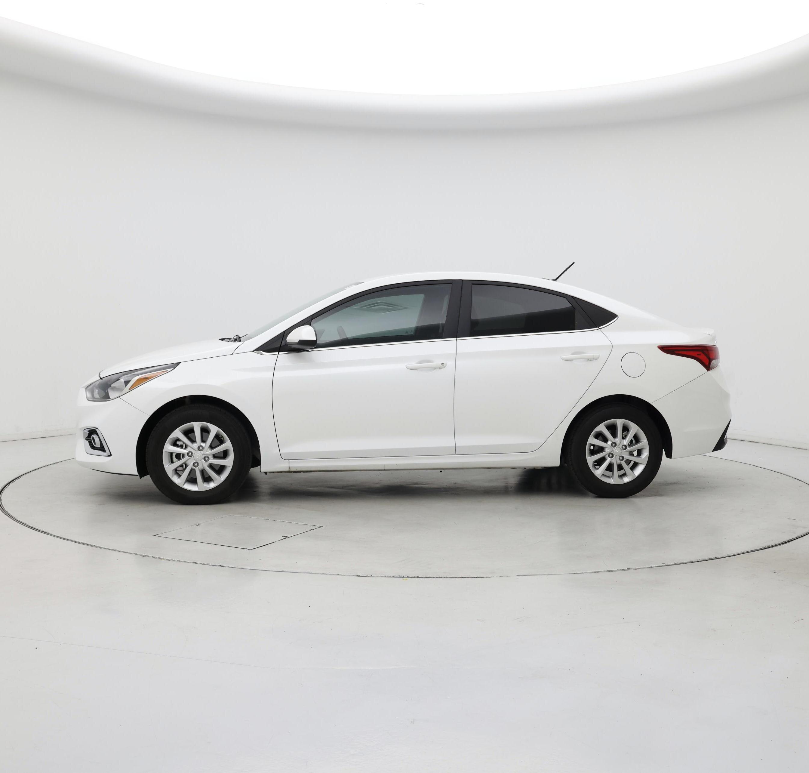 Thumbnail: 2022 Hyundai Accent - 3