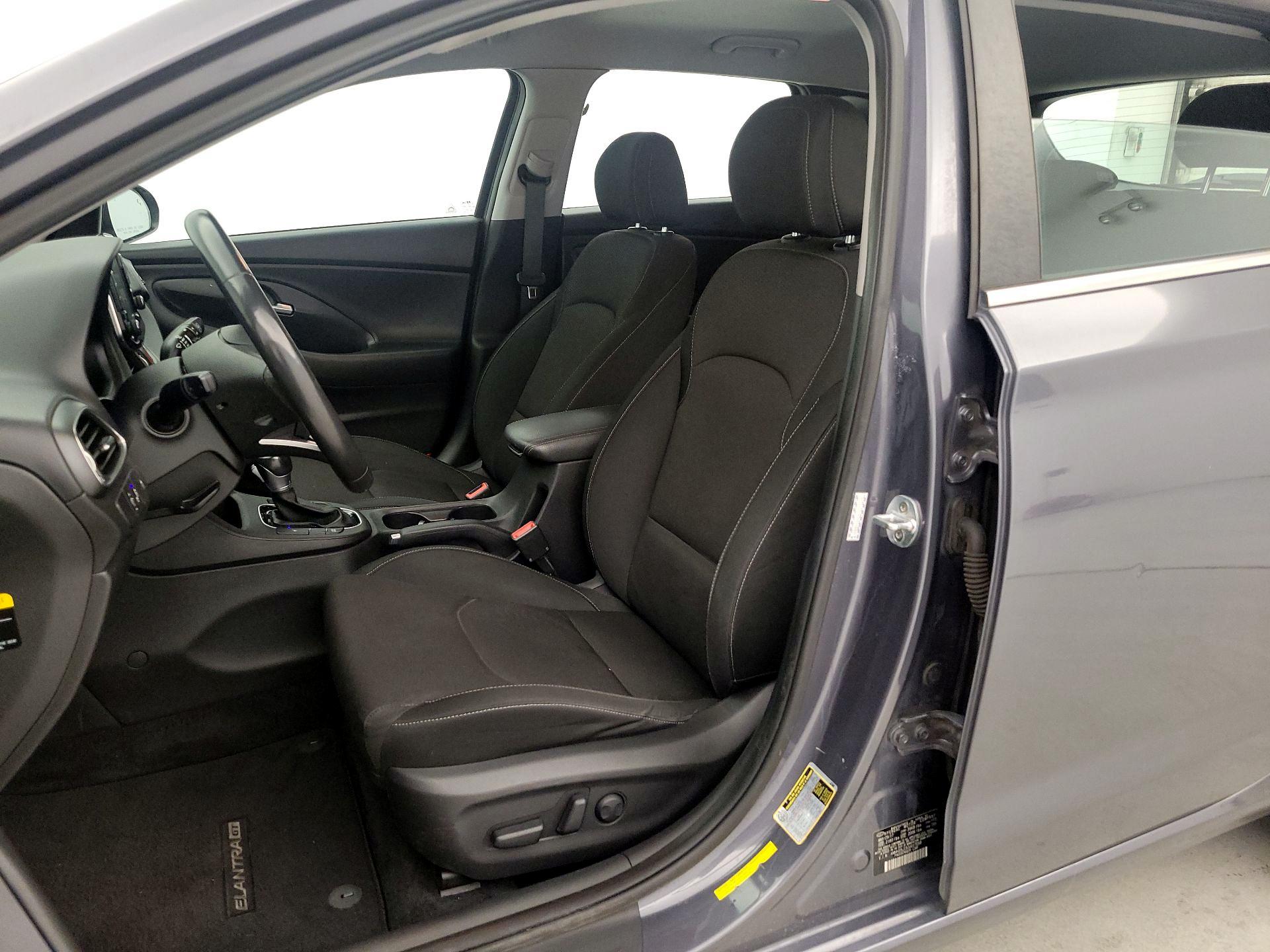 Thumbnail: 2018 Hyundai Elantra - 11