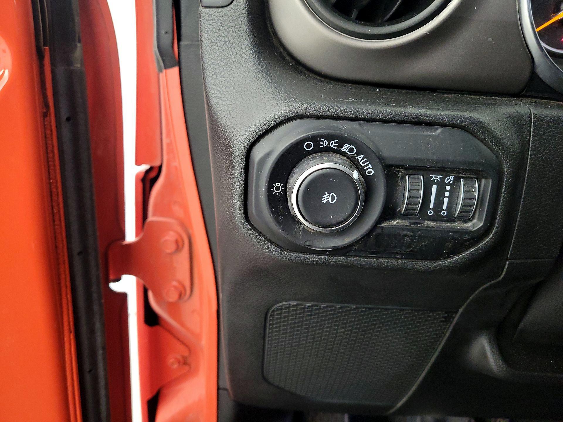 Thumbnail: 2020 Jeep Wrangler - 13