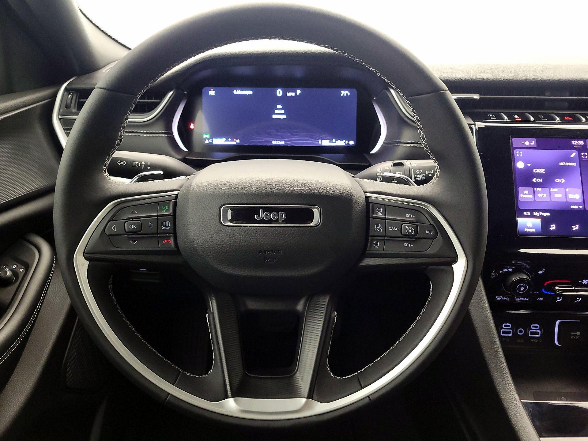 Thumbnail: 2025 Jeep Grand Cherokee - 10
