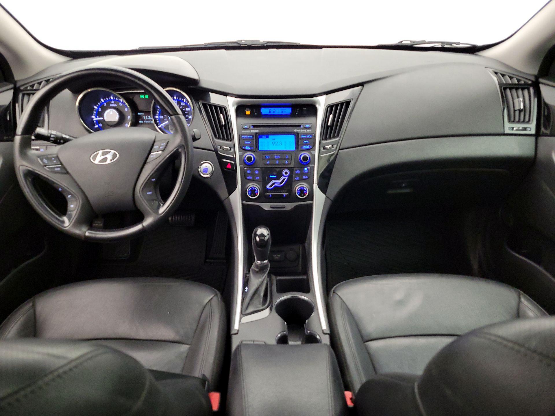 Thumbnail: 2013 Hyundai Sonata - 9