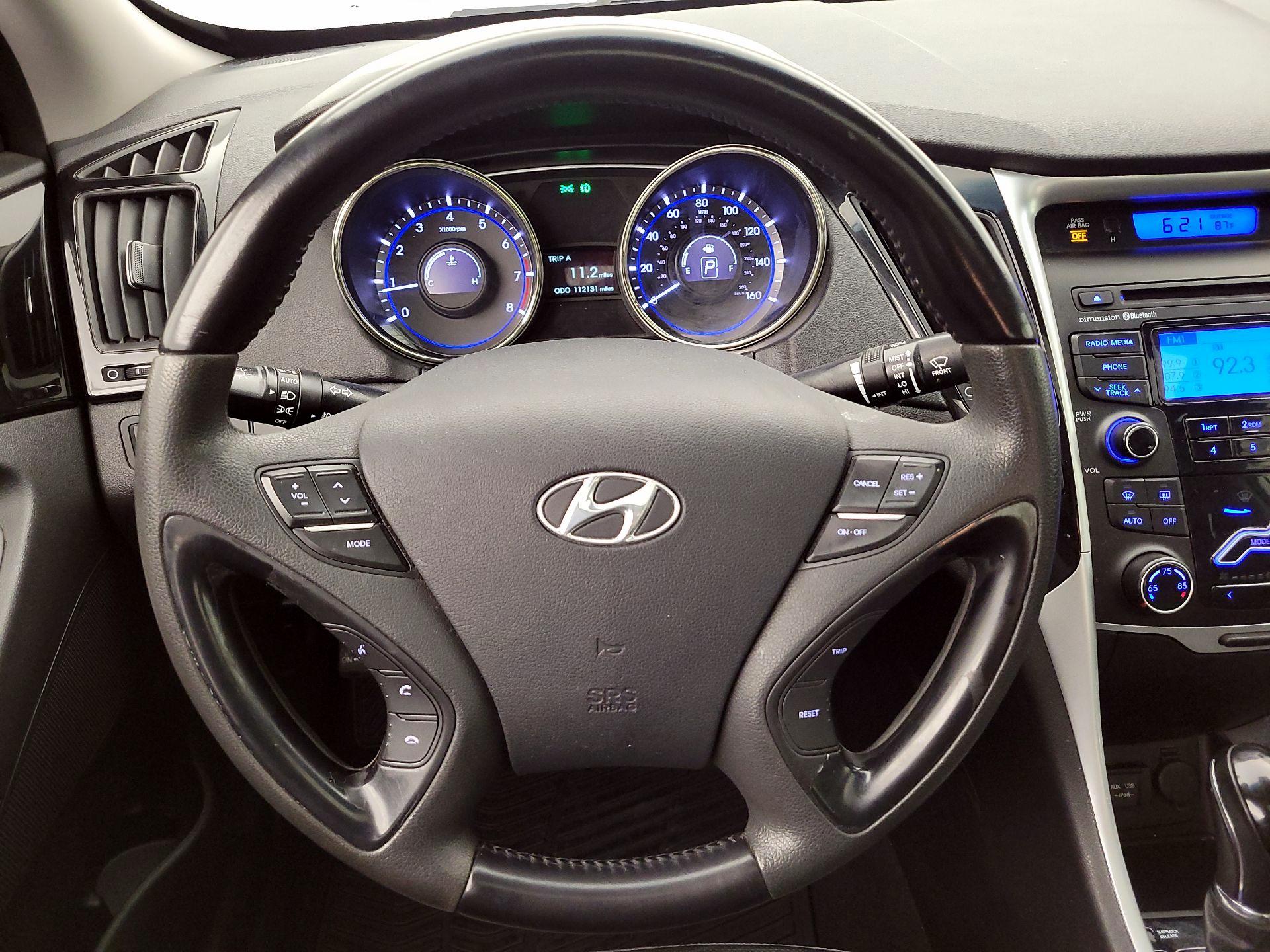 Thumbnail: 2013 Hyundai Sonata - 10