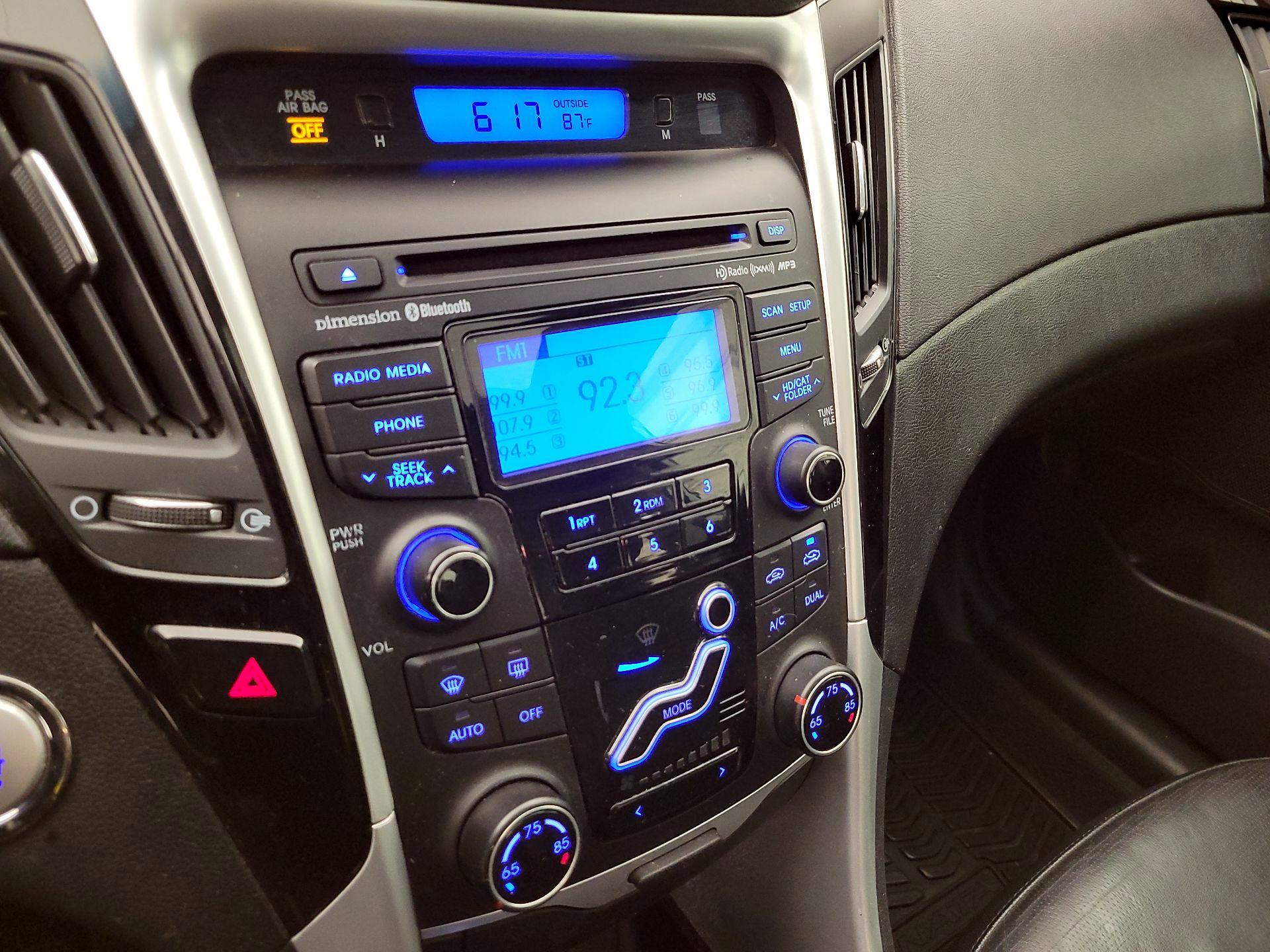 Thumbnail: 2013 Hyundai Sonata - 14