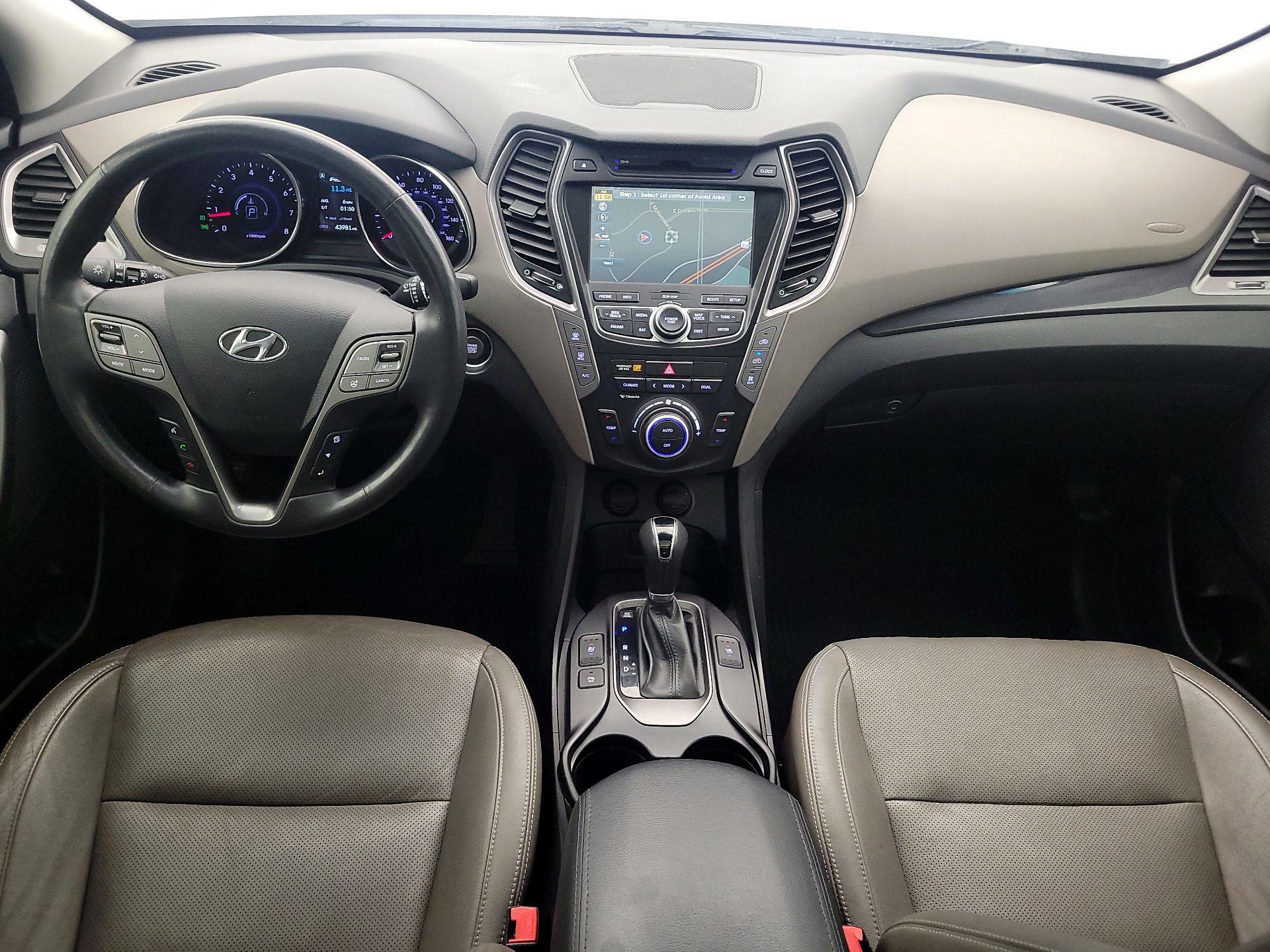 Thumbnail: 2015 Hyundai Santa Fe - 9