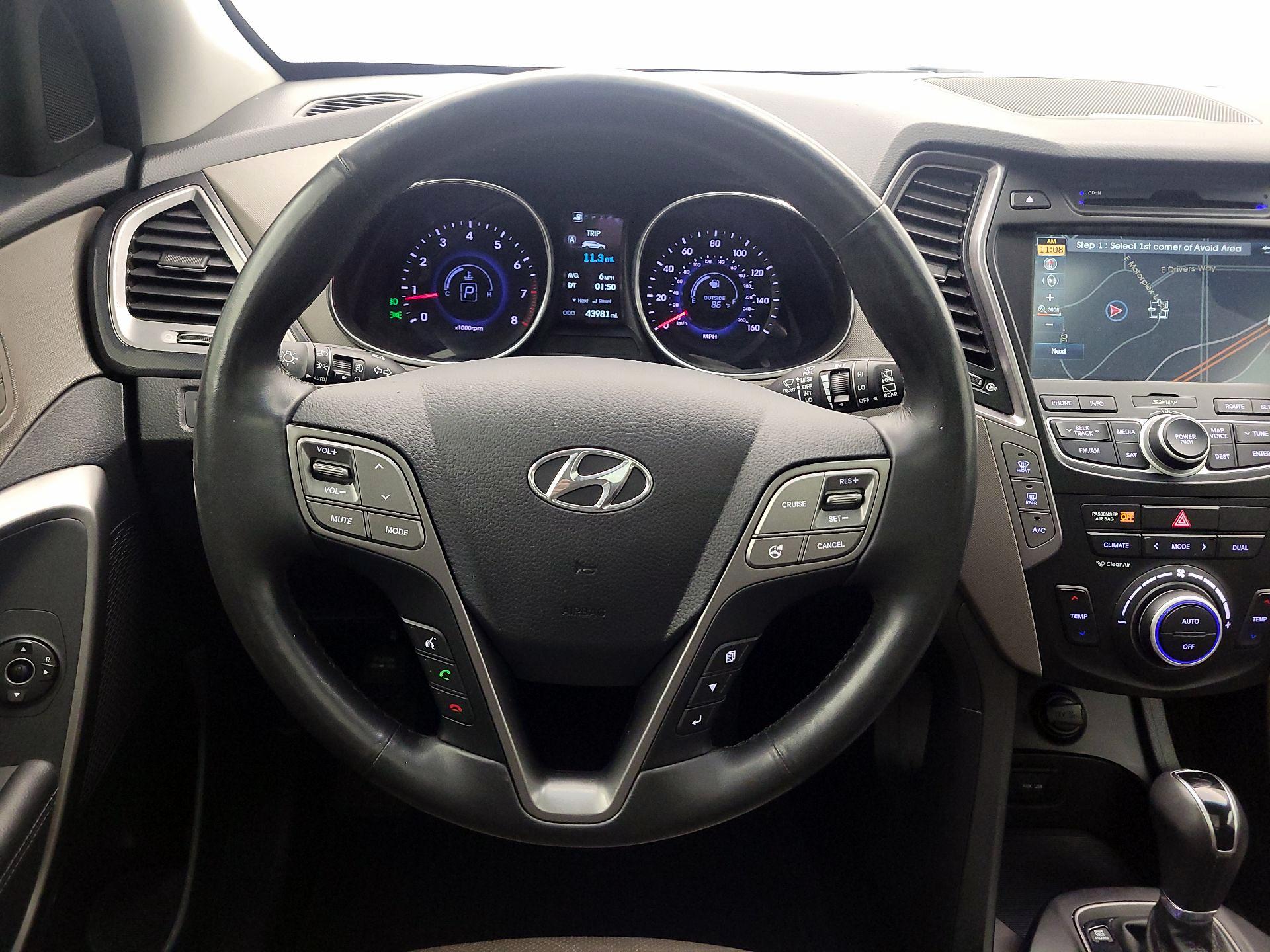 Thumbnail: 2015 Hyundai Santa Fe - 10