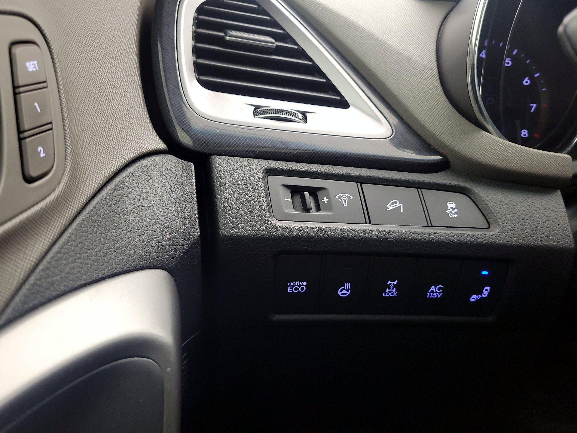 Thumbnail: 2015 Hyundai Santa Fe - 13