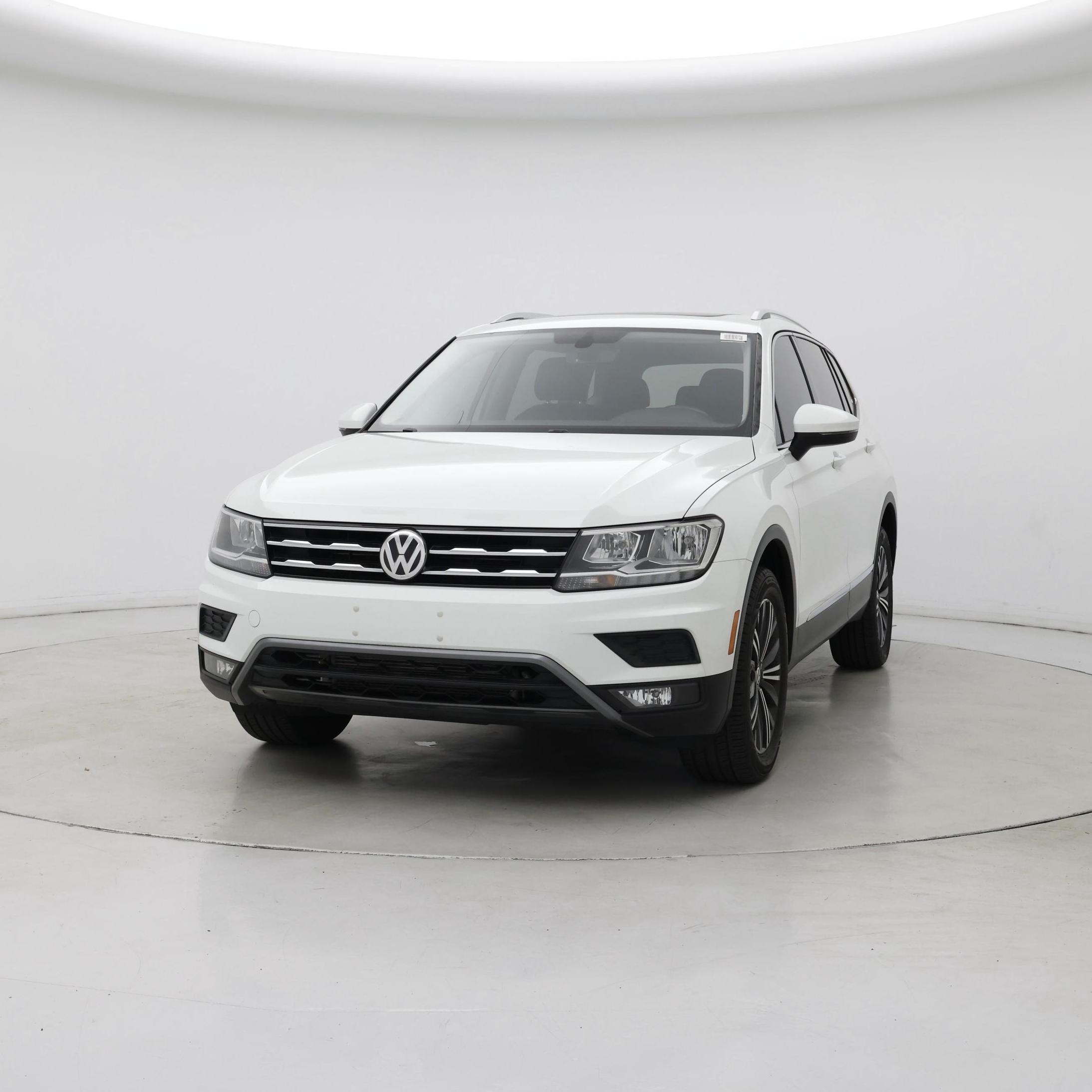 Thumbnail: 2018 Volkswagen Tiguan - 4