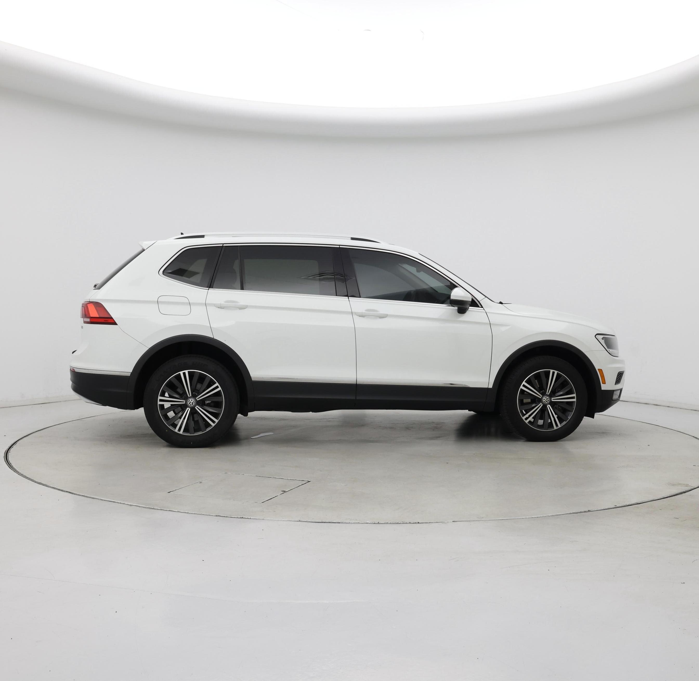 Thumbnail: 2018 Volkswagen Tiguan - 7