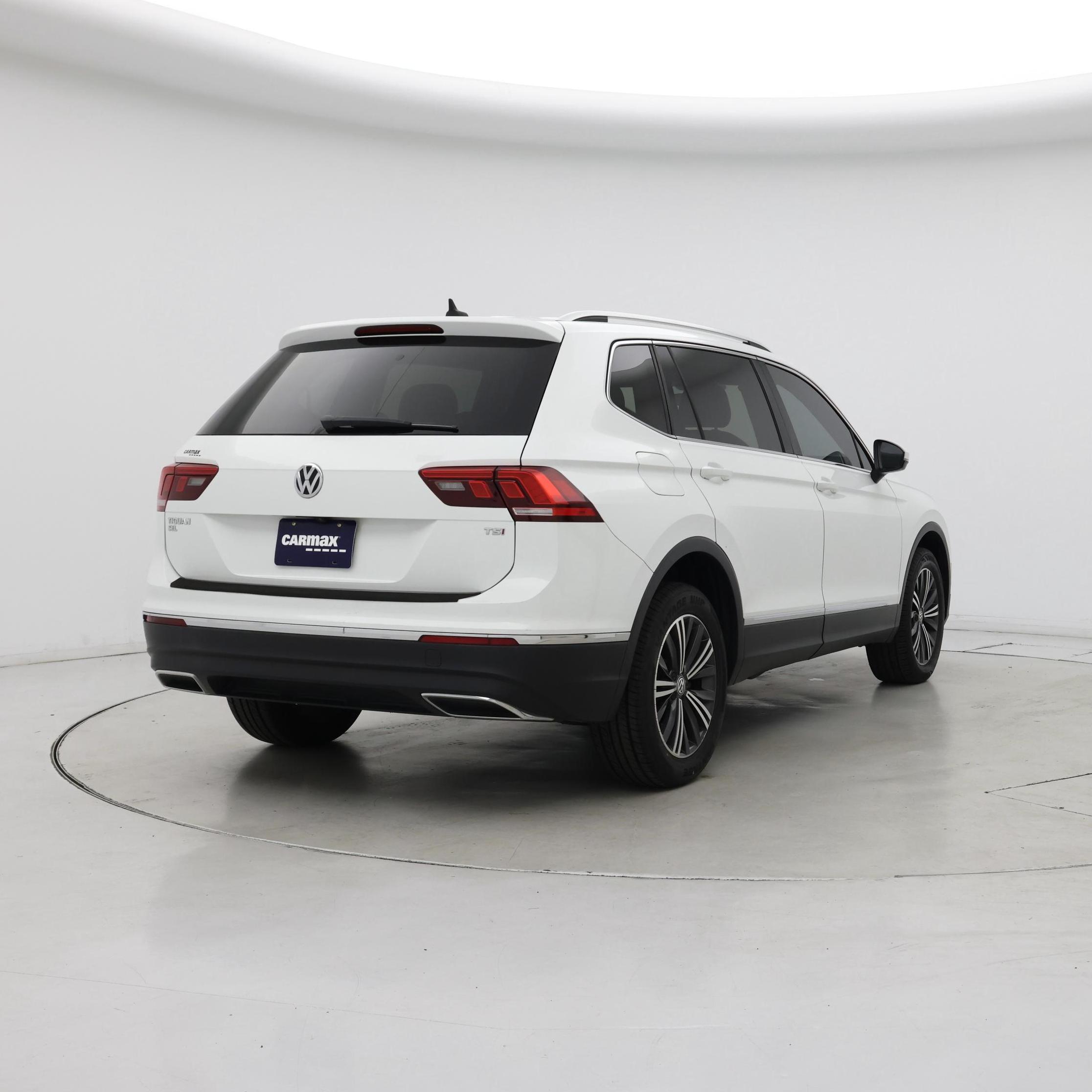 Thumbnail: 2018 Volkswagen Tiguan - 8
