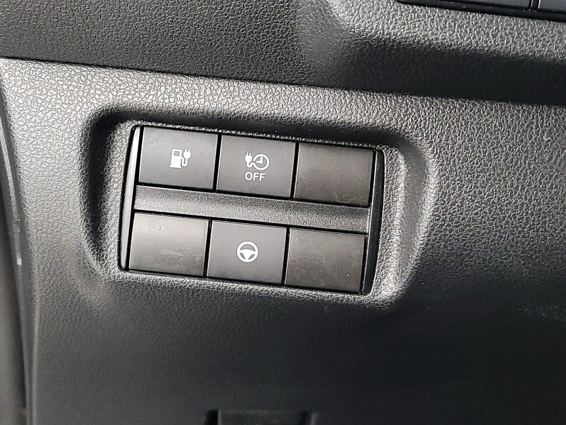 Thumbnail: 2018 Nissan Leaf - 13
