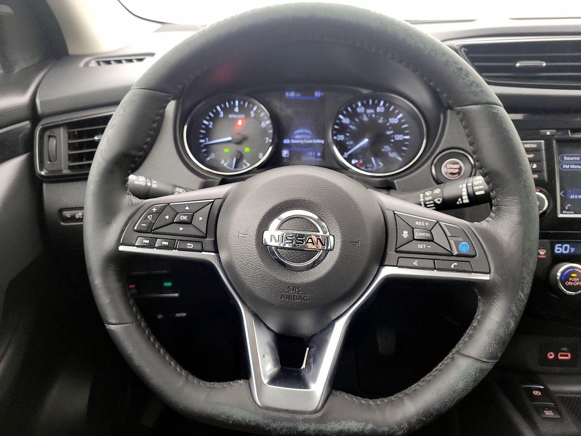 Thumbnail: 2019 Nissan Rogue Sport - 10