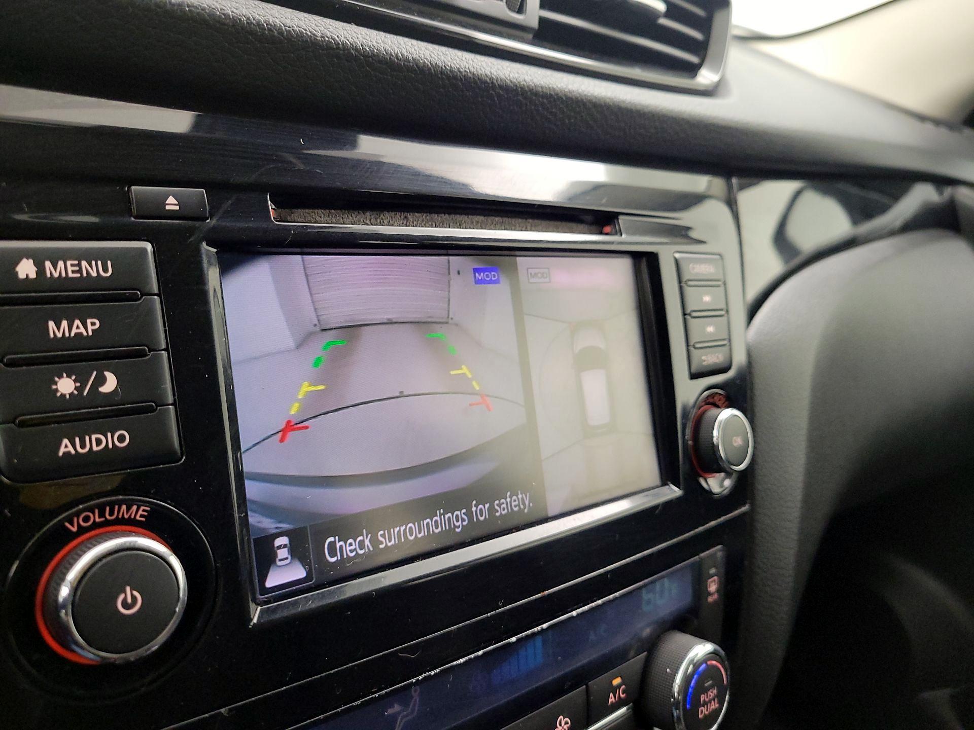 Thumbnail: 2019 Nissan Rogue Sport - 14