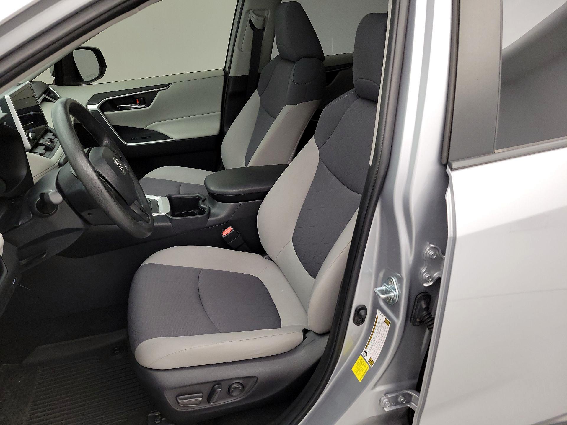 Thumbnail: 2023 Toyota RAV4 - 11