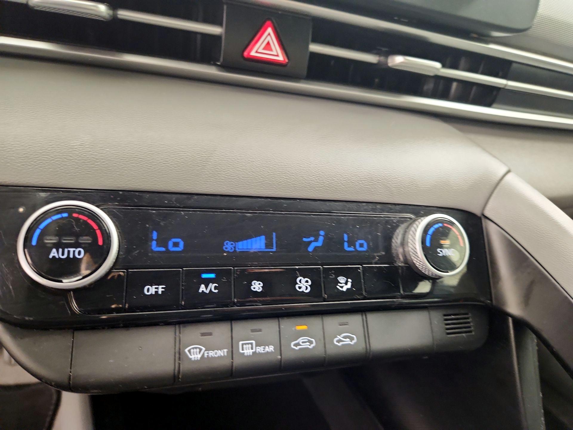 Thumbnail: 2022 Hyundai Elantra - 16