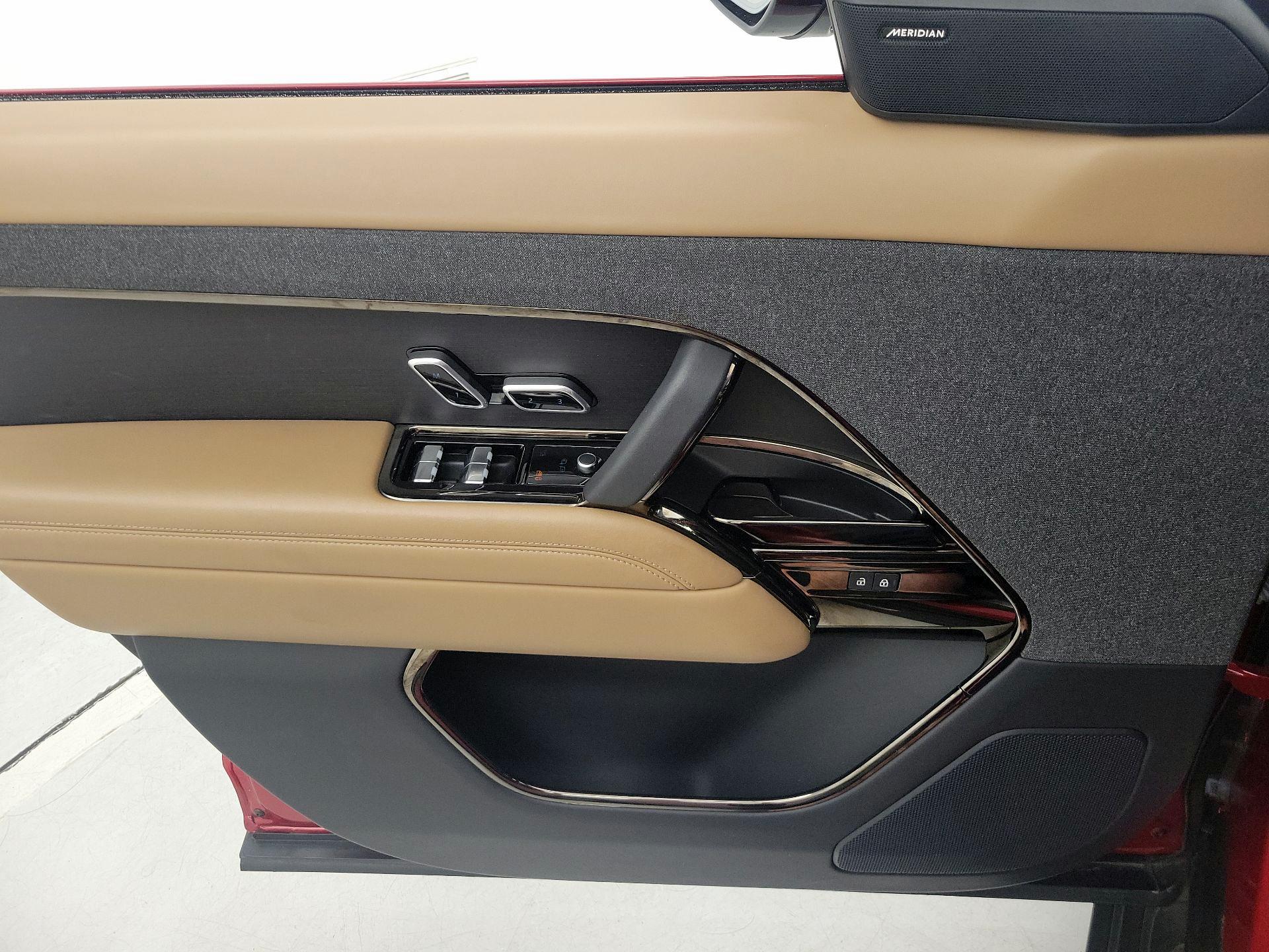 Thumbnail: 2023 Land Rover Range Rover Sport - 12