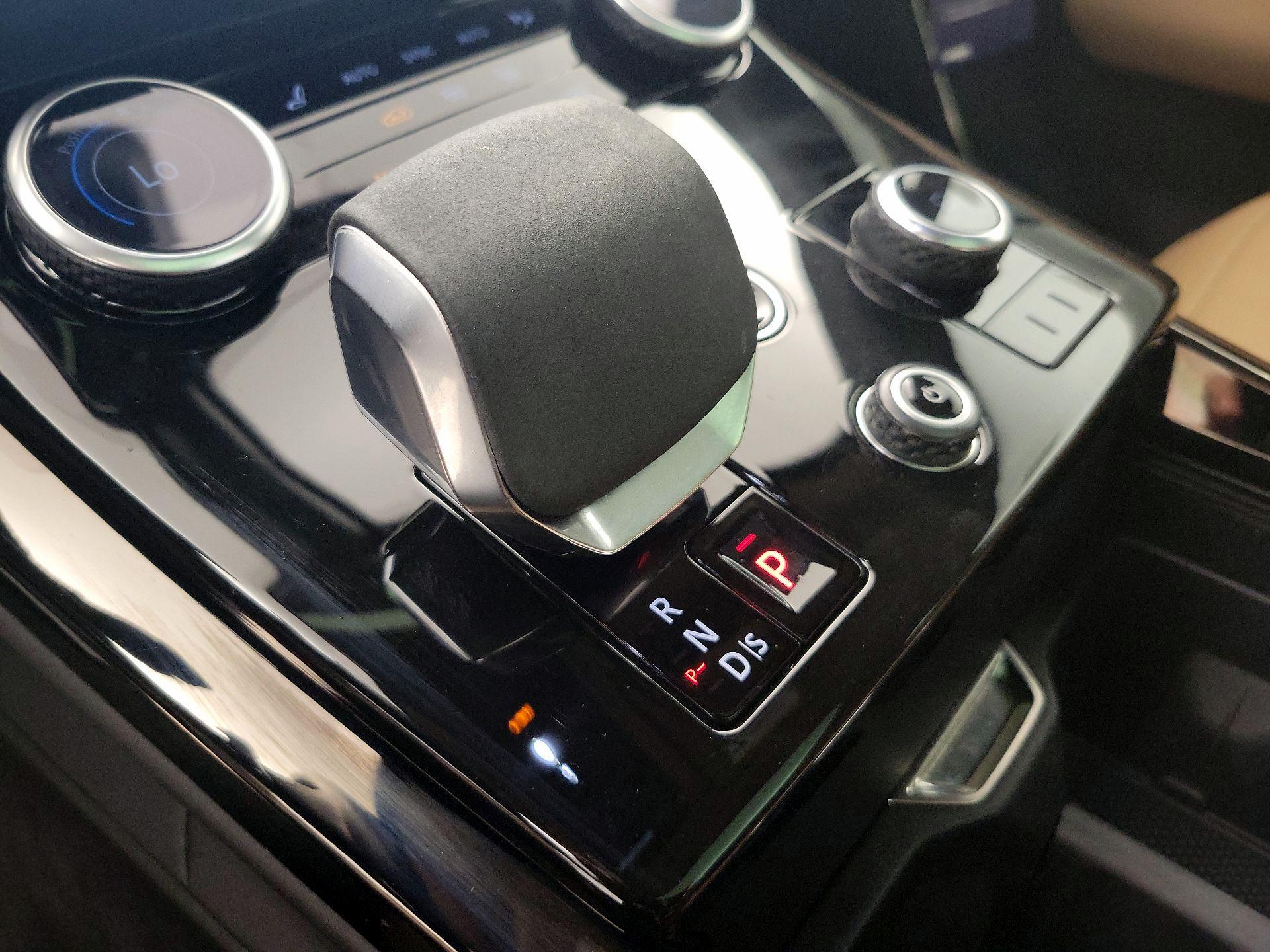 Thumbnail: 2023 Land Rover Range Rover Sport - 18
