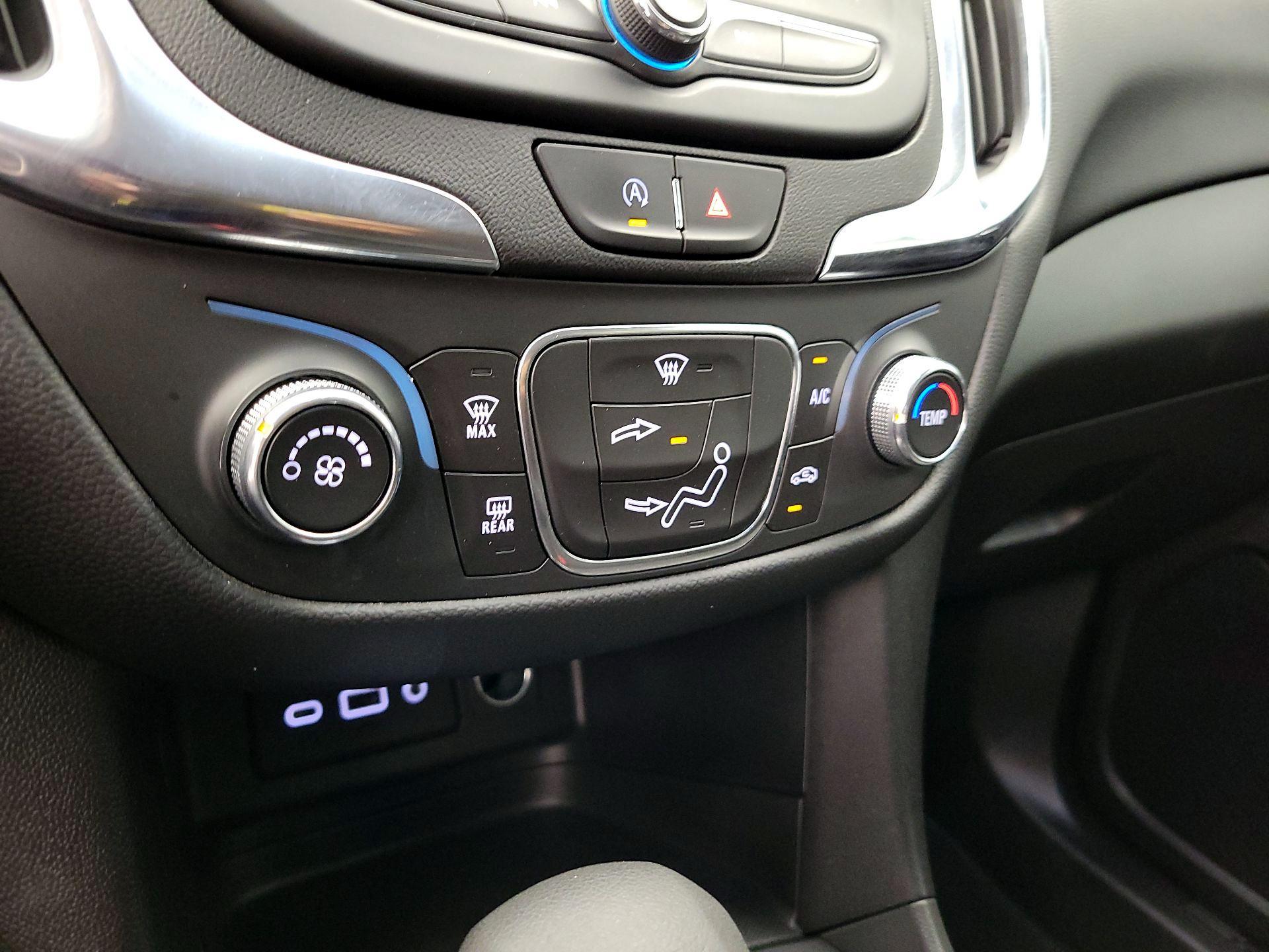 Thumbnail: 2022 Chevrolet Equinox - 16