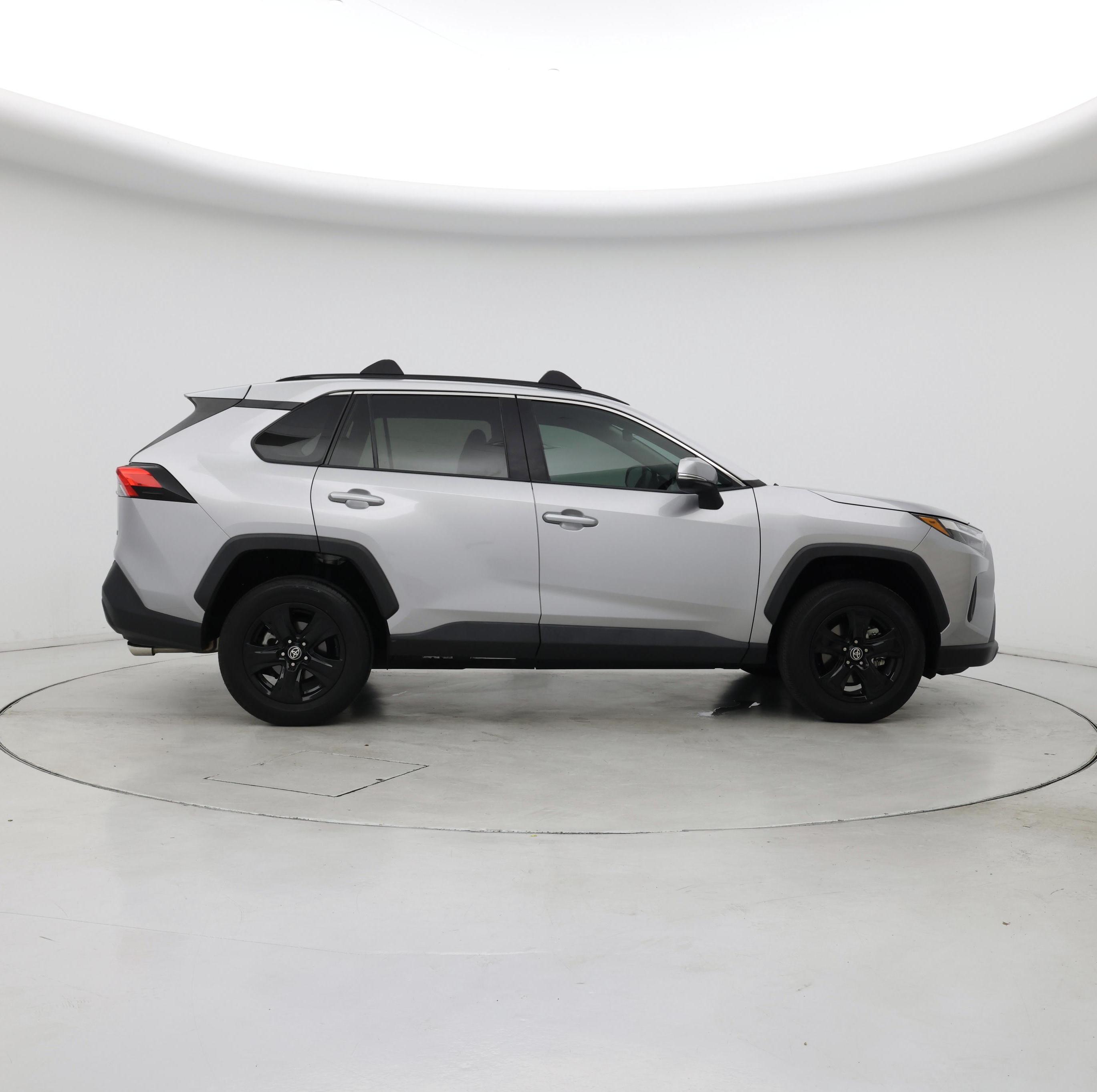 Thumbnail: 2022 Toyota RAV4 - 7